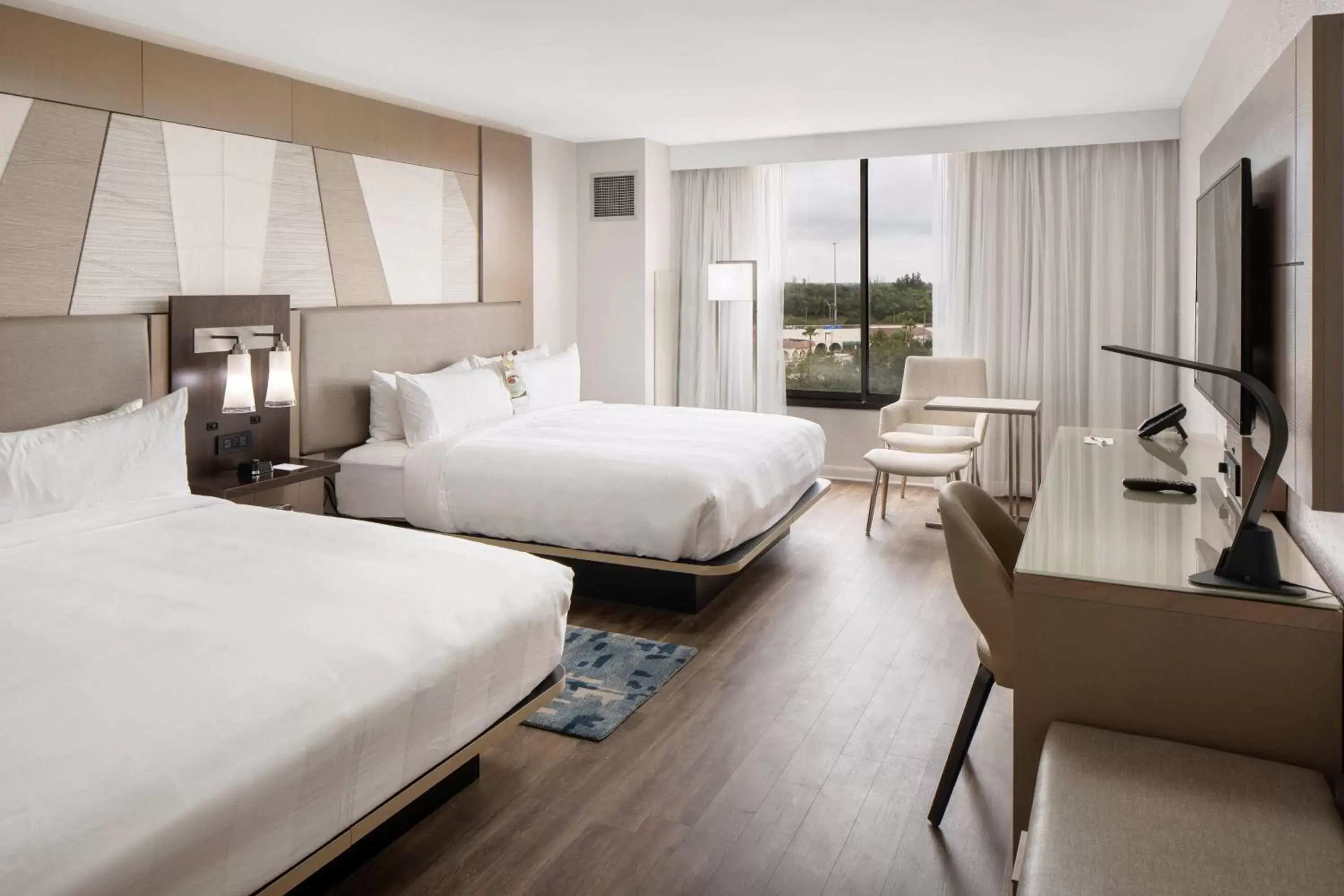 Club level, Guest room, 1 King or 2 Queen in Palm Beach Gardens Marriott Club level, Guest room, 1 King or 2 Queen in Palm Beach Gardens Marriott