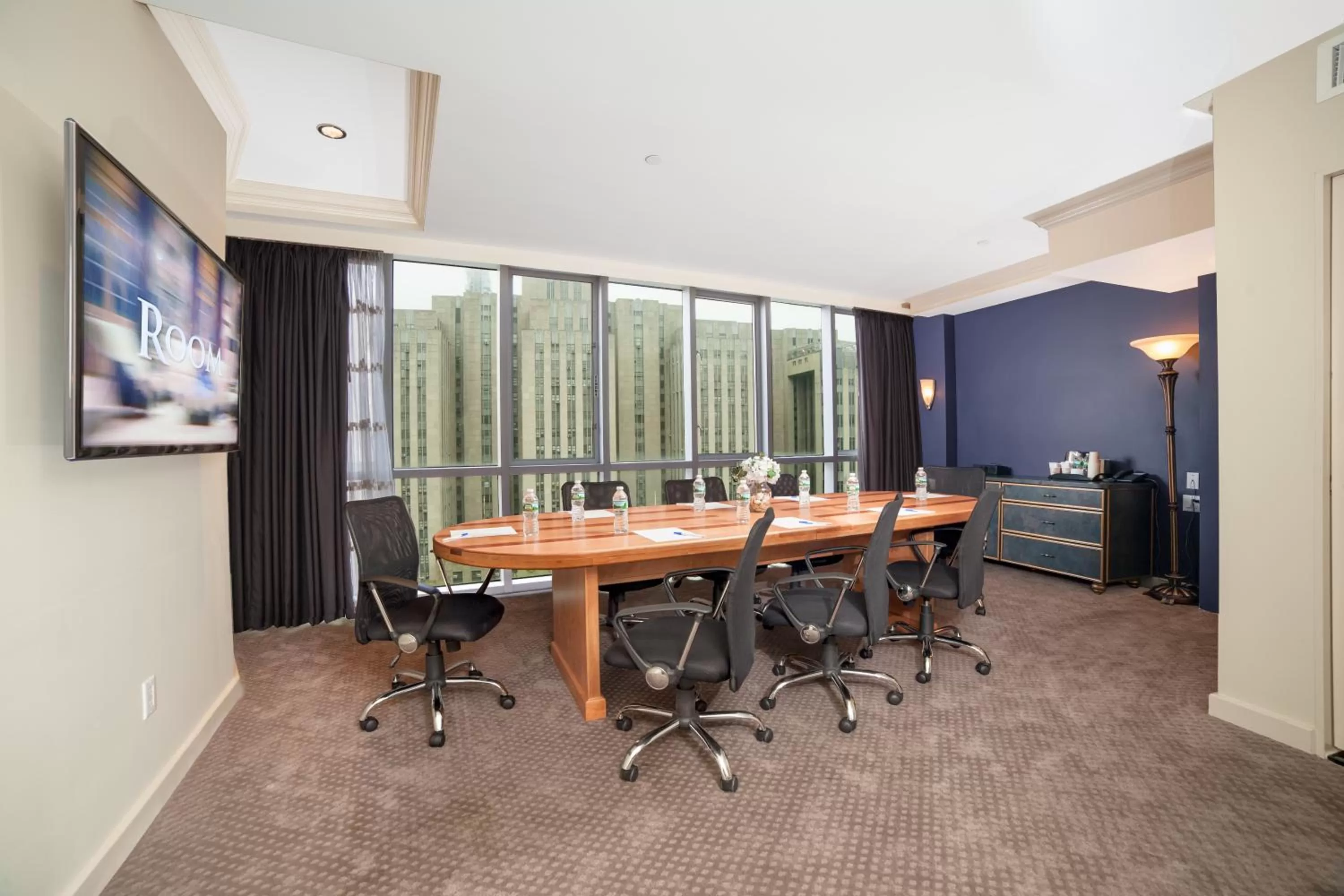 Day in Hotel Mulberry