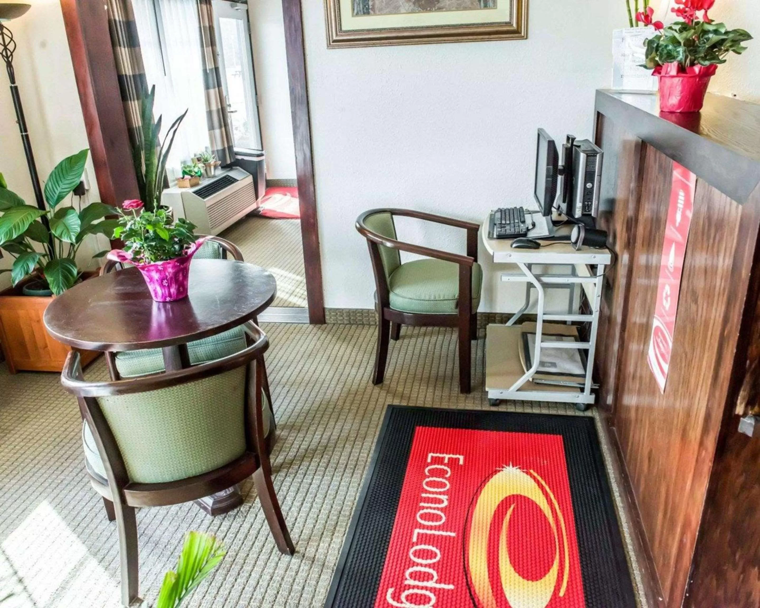 Lobby or reception in Econo Lodge Monticello