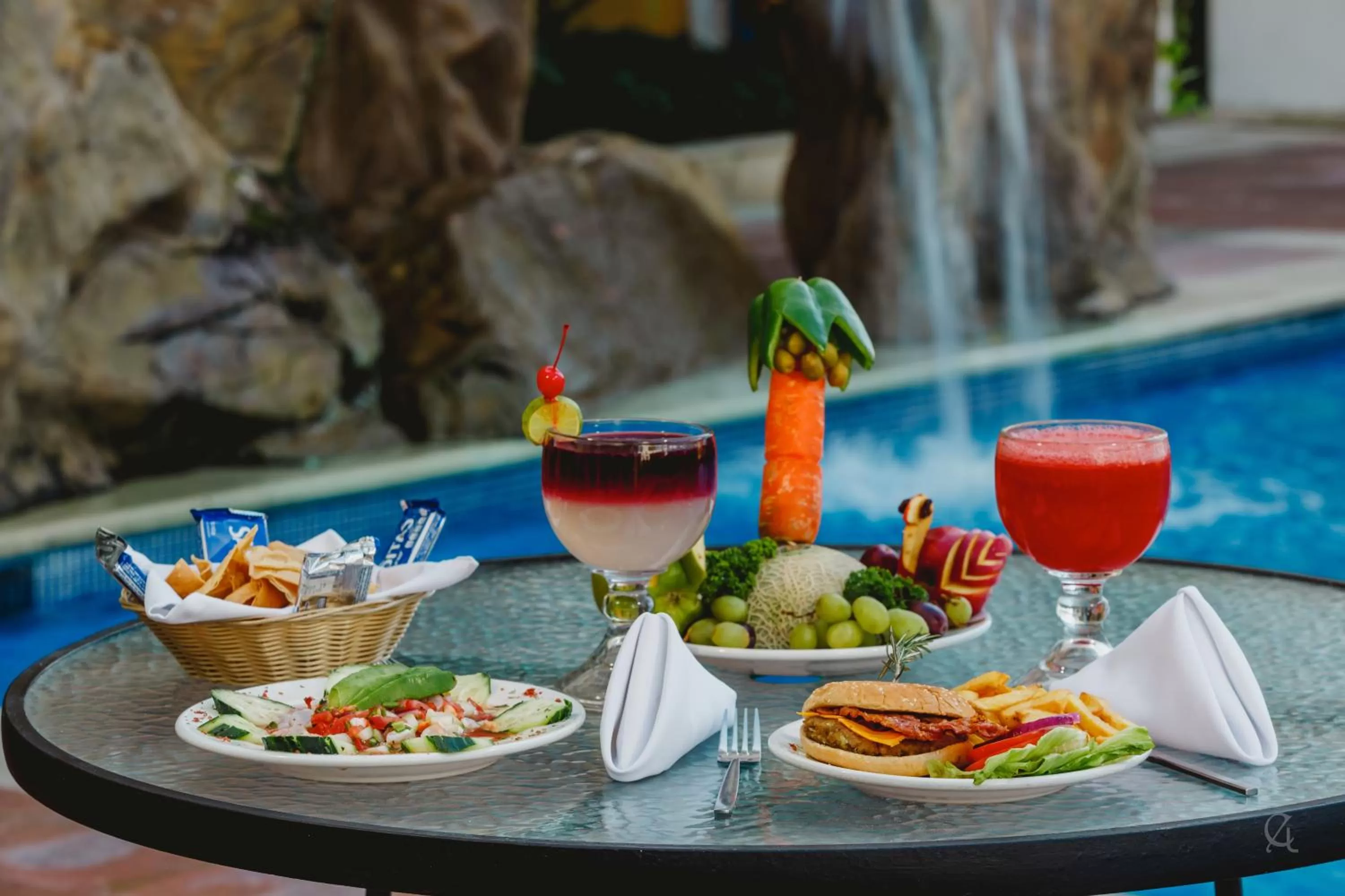 Food and drinks in Best Western Hotel Posada Freeman Zona Dorada