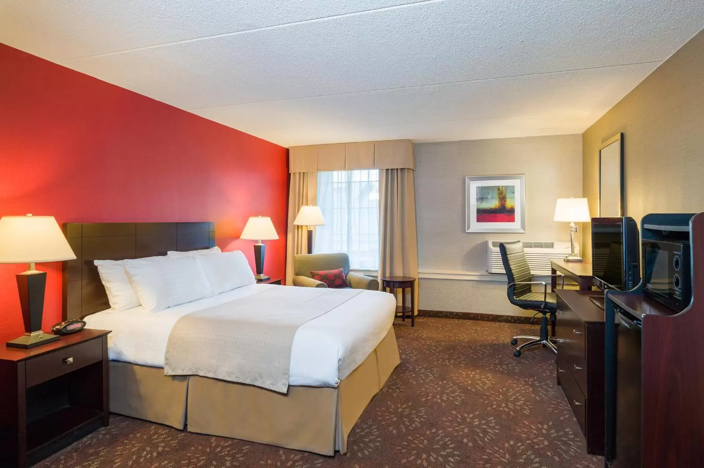 Standard Queen Room in Holiday Inn Norwich by IHG Standard Queen Room in Holiday Inn Norwich by IHG