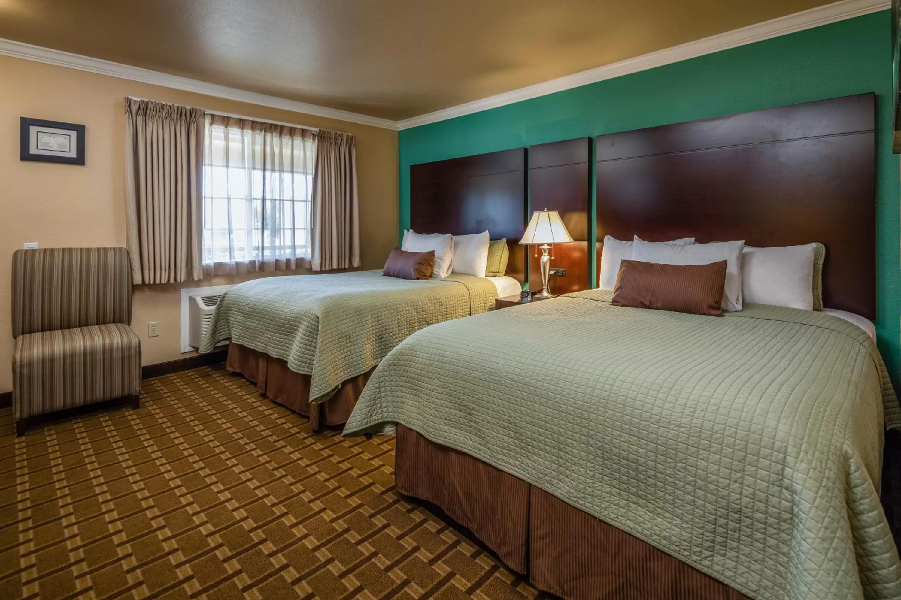 Bedroom, Bed in Stage Coach Lodge