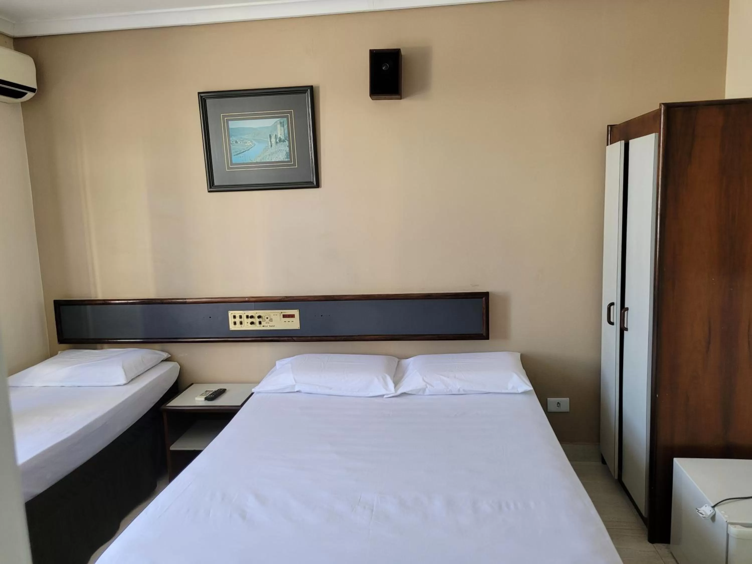 Bed in Hotel Estação Express