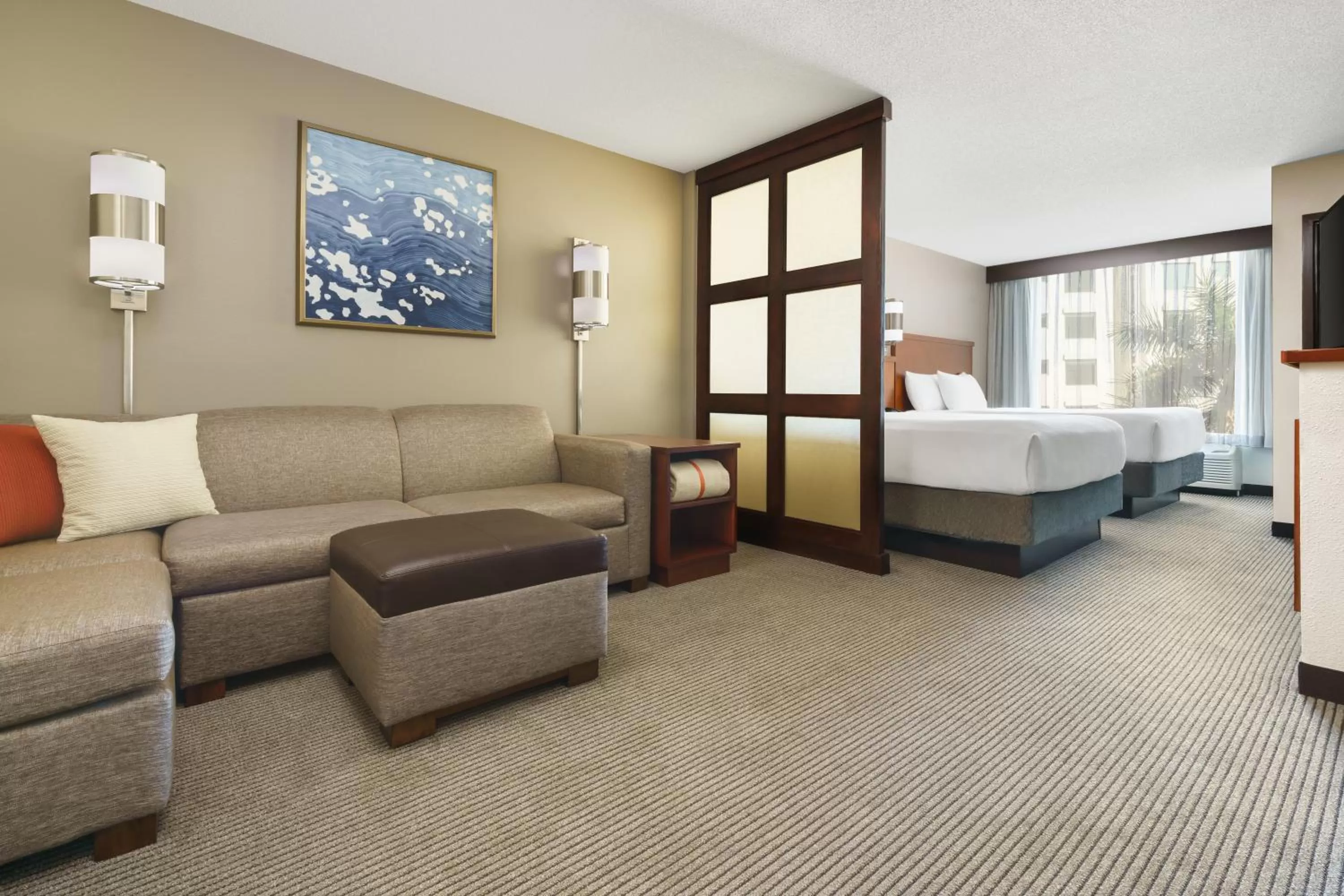 Seating area, Bed in Hyatt Place Fort Lauderdale Airport/Cruise Port