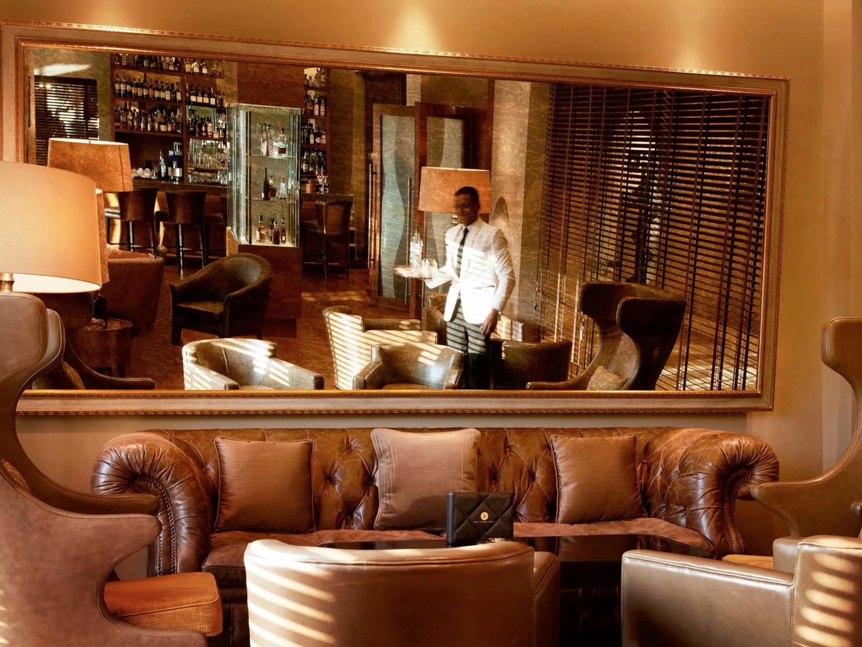 Lounge or bar in Fairmont The Palm