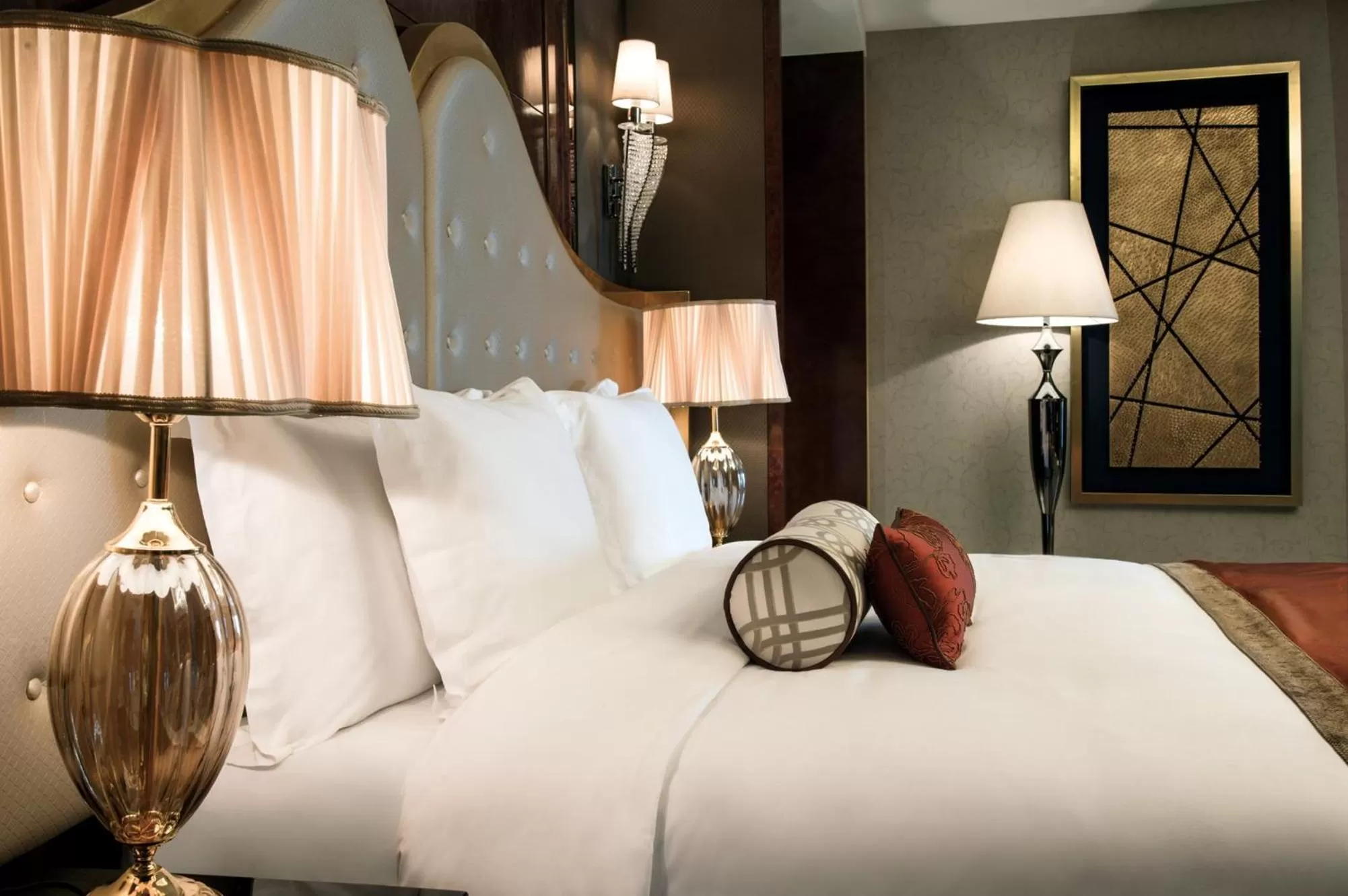 Photo of the whole room, Bed in Crowne Plaza Hotel Lanzhou by IHG