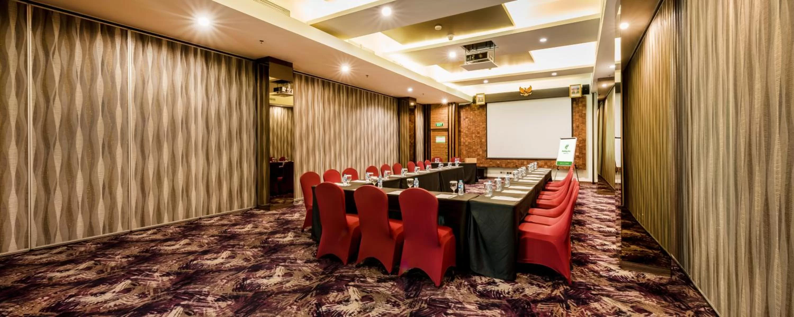 Business facilities in Holiday Inn Cikarang Jababeka by IHG