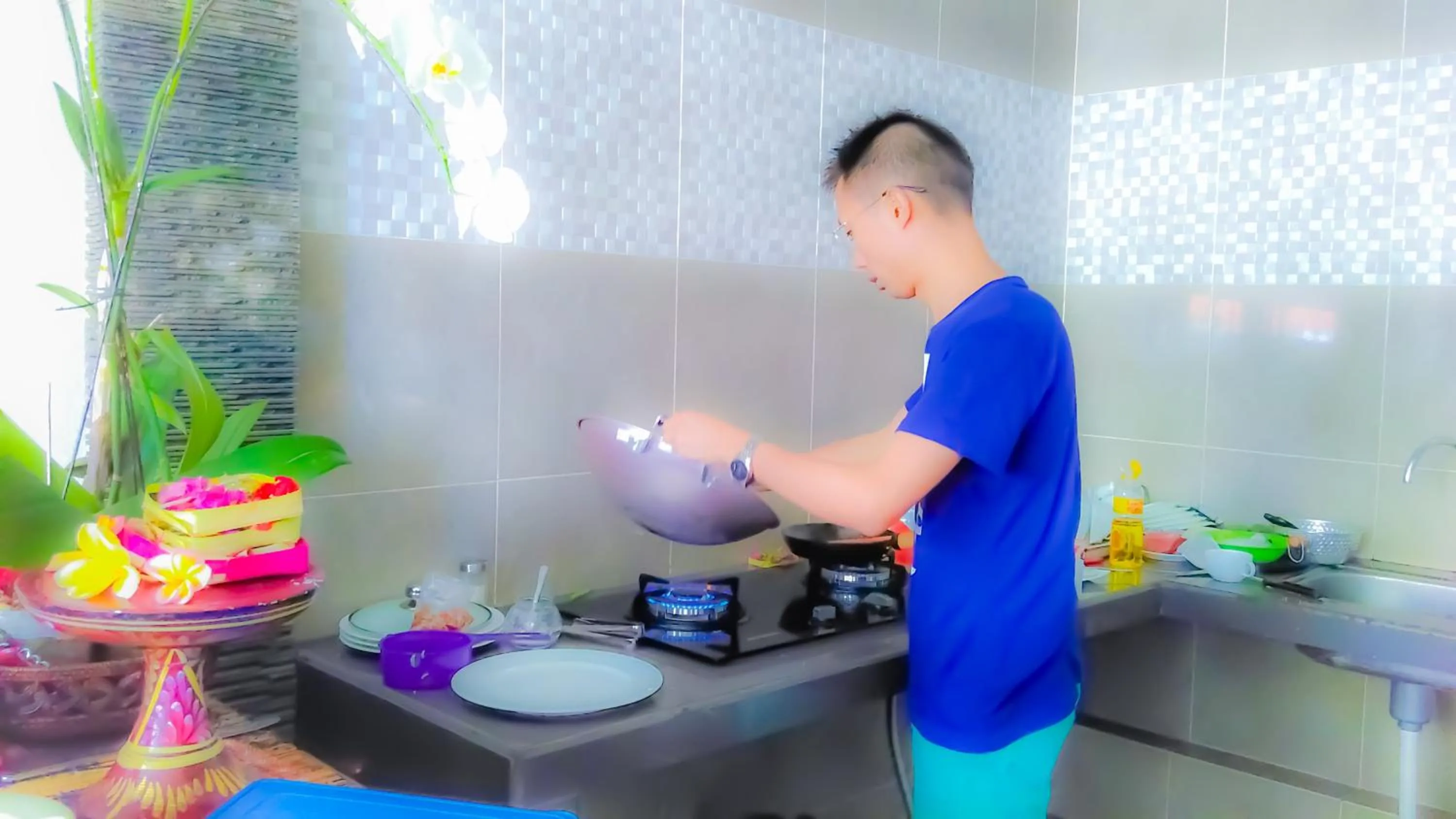 Kitchen or kitchenette in Ubud Paradise Villa