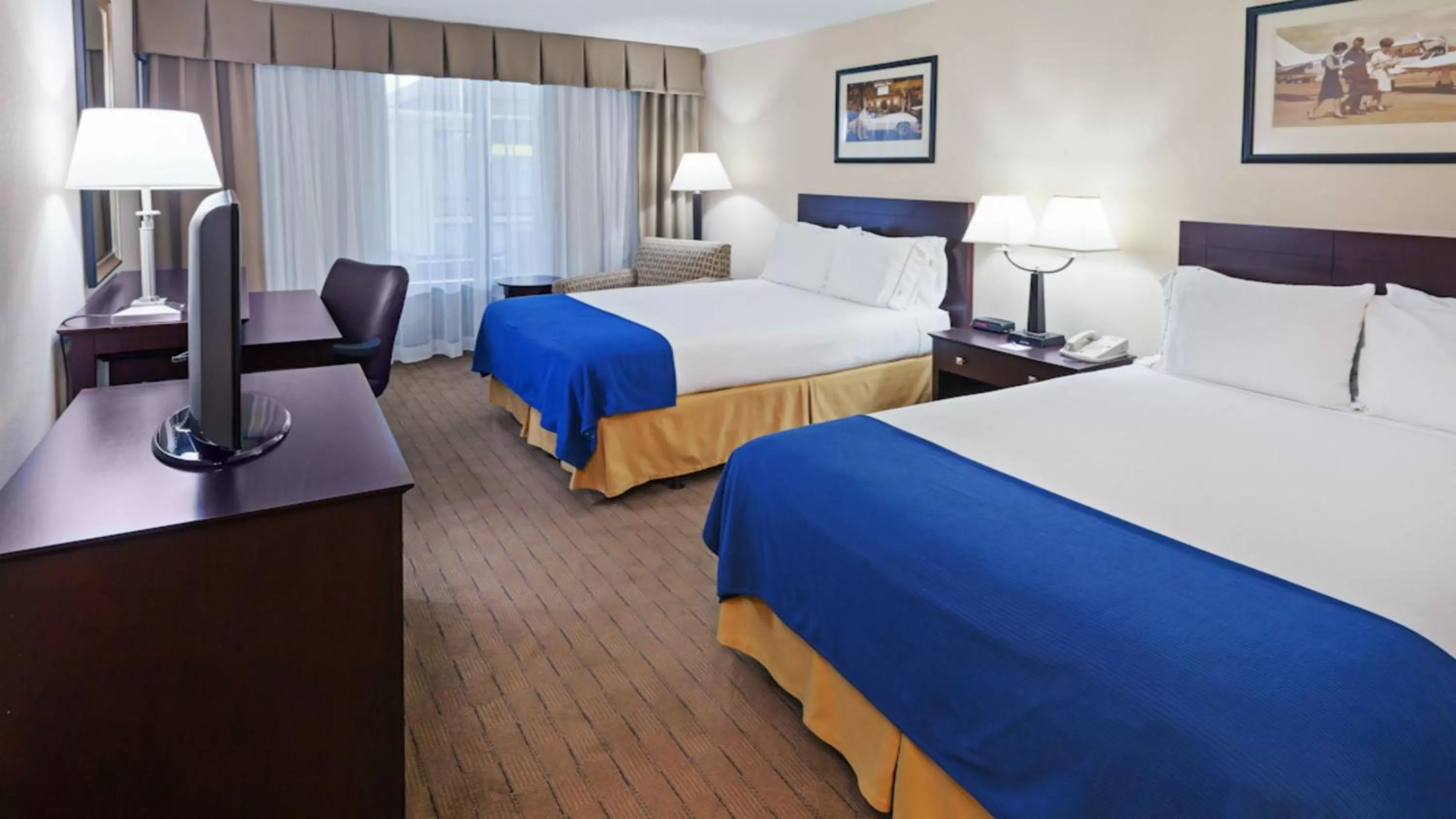 Photo of the whole room, Bed in Holiday Inn Express Little Rock-Airport by IHG