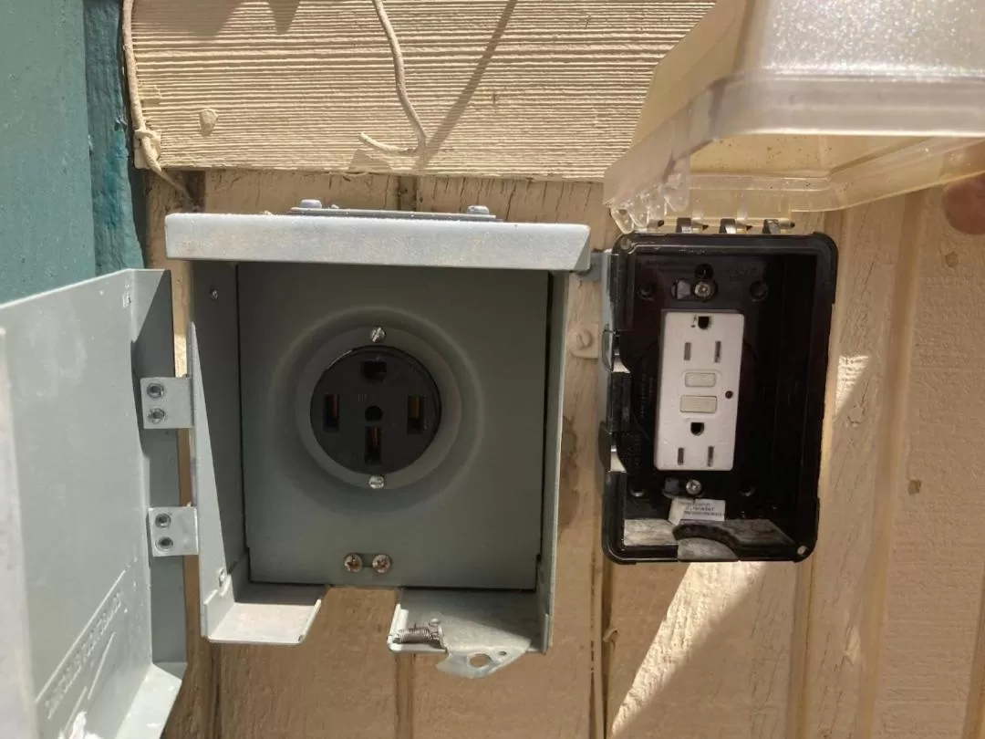 Property building, Bathroom in The Old Bear BnB