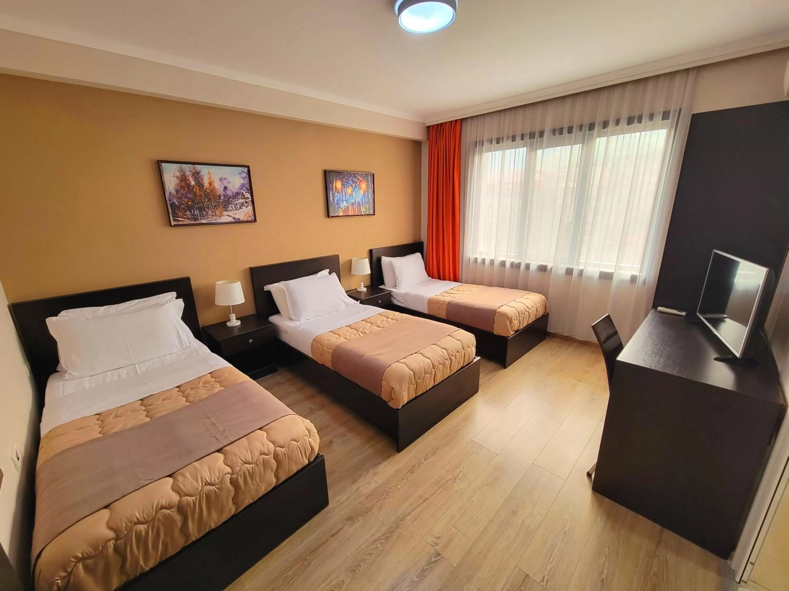 Triple Room in Hotel Enkelana