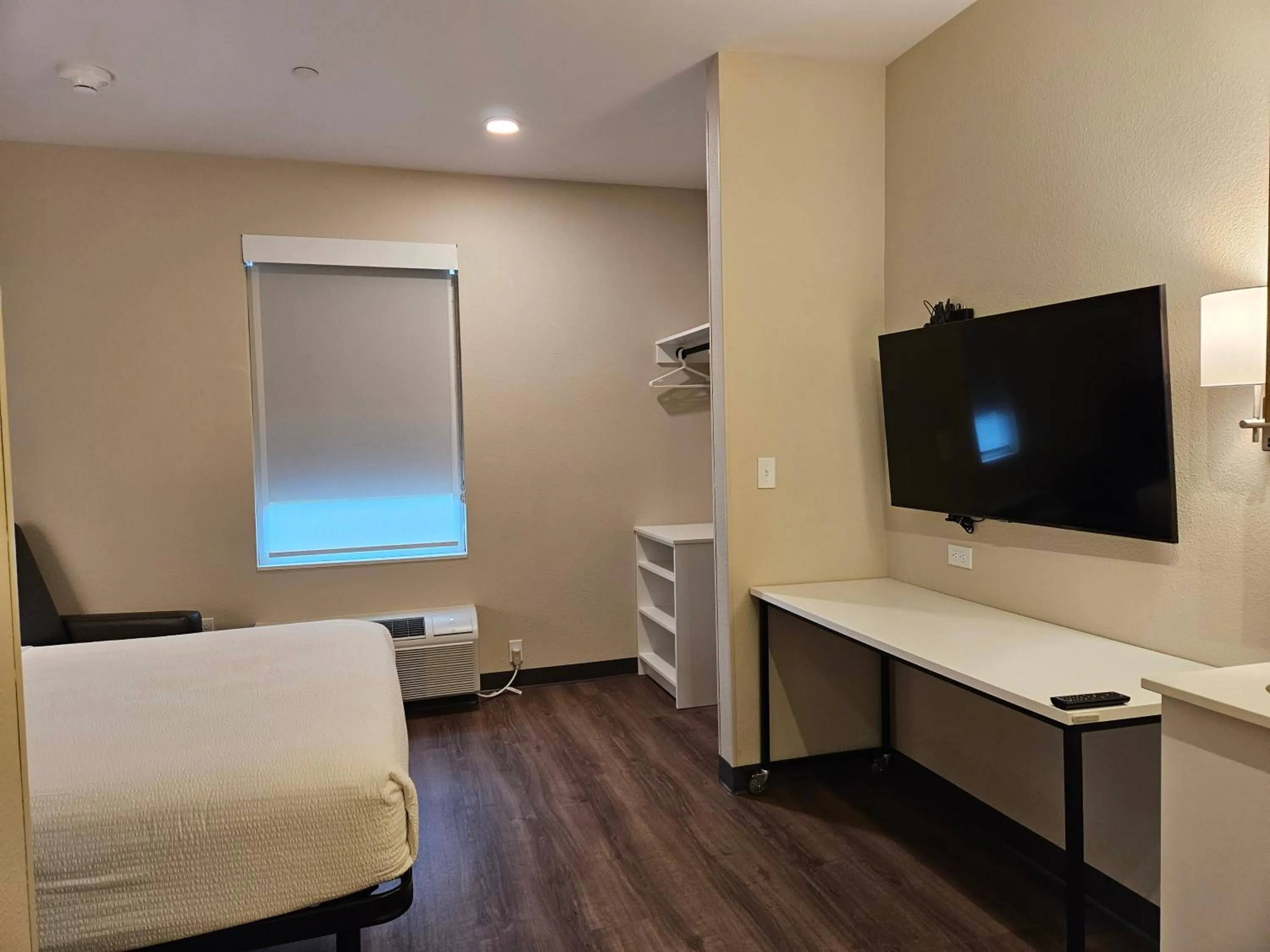 TV and multimedia, Bed in Extended Stay America Premier Suites - Boise - Meridian
