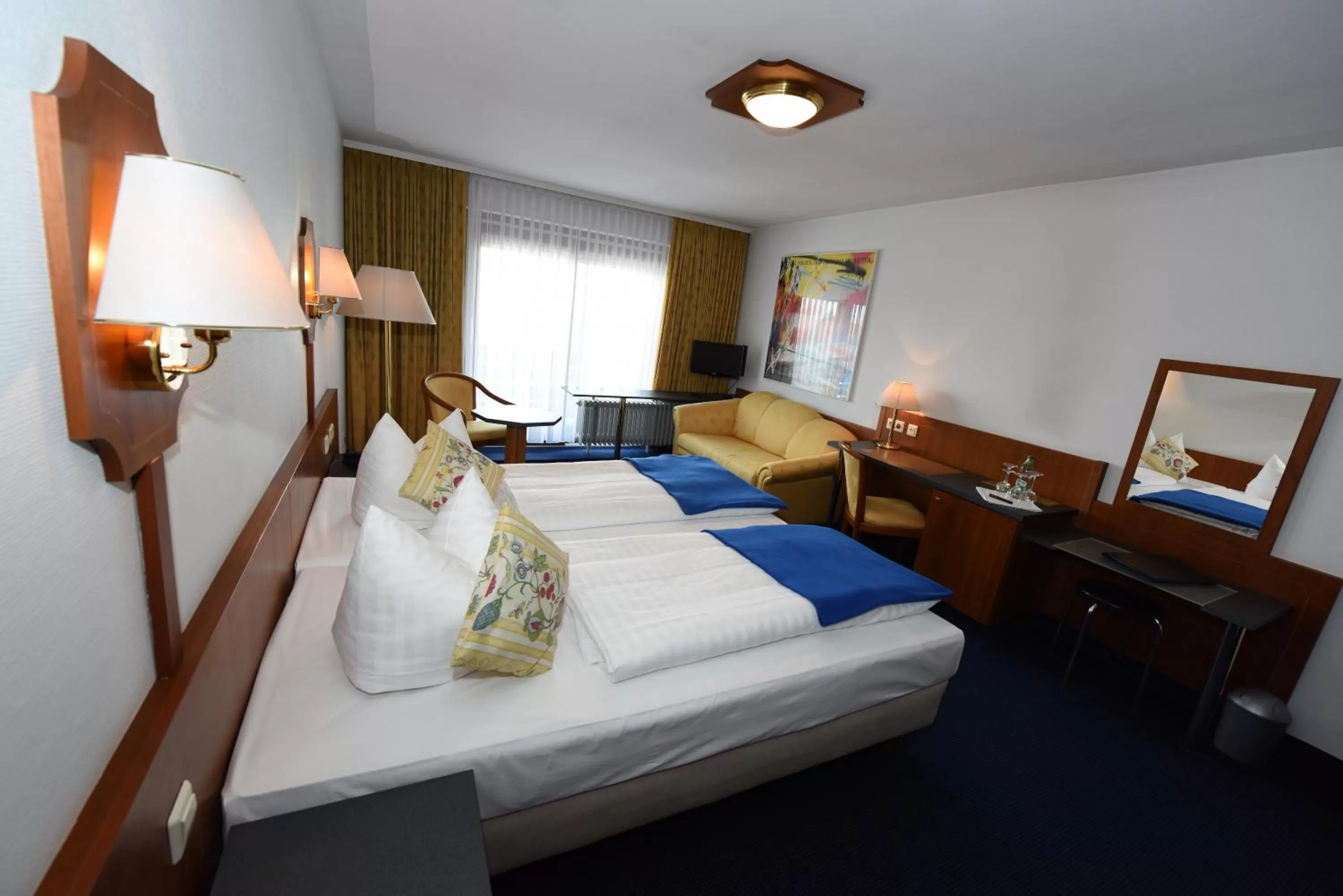 Photo of the whole room, Bed in Badischer Landgasthof Hirsch