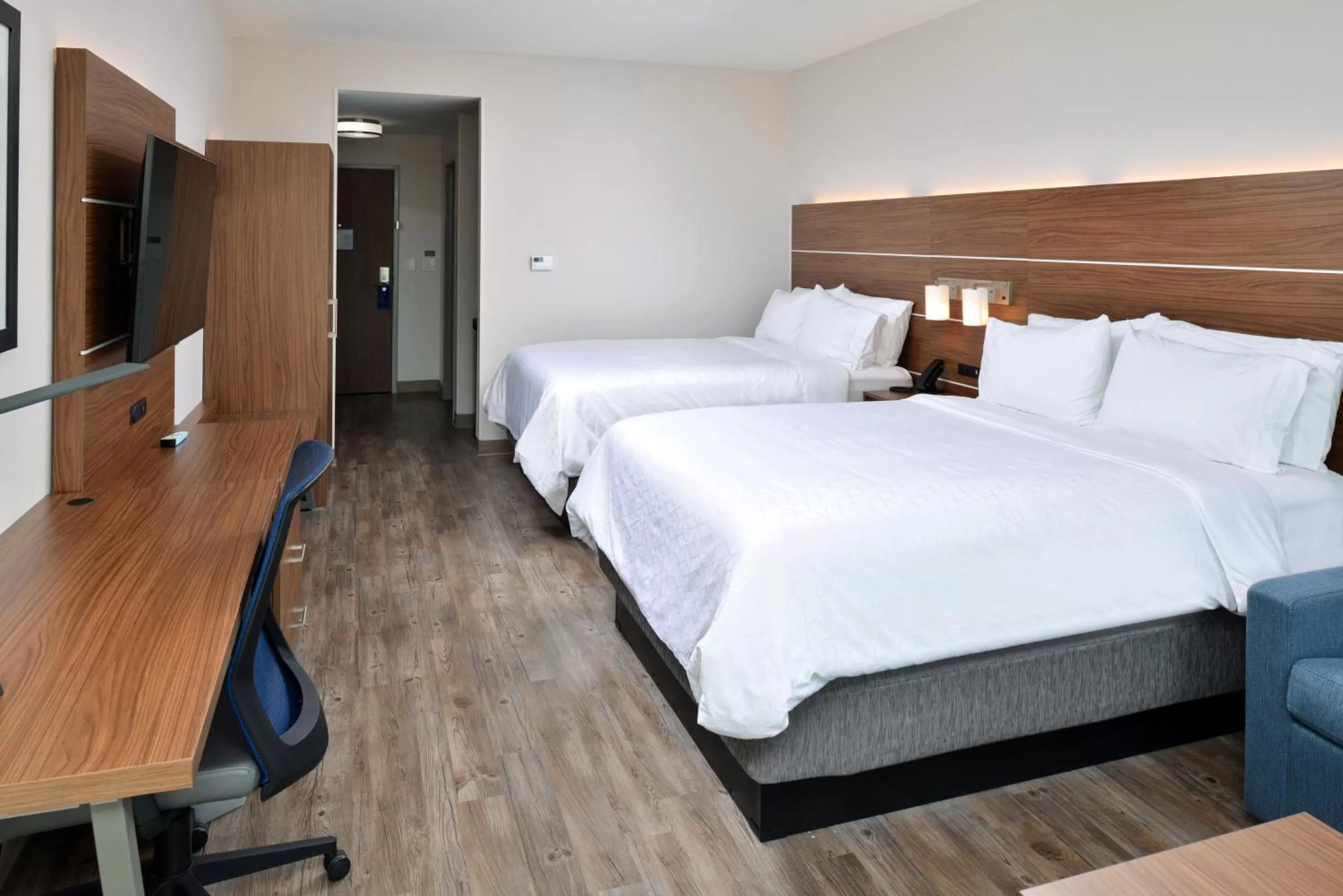 Bed in Holiday Inn Express Orlando - South Park by IHG