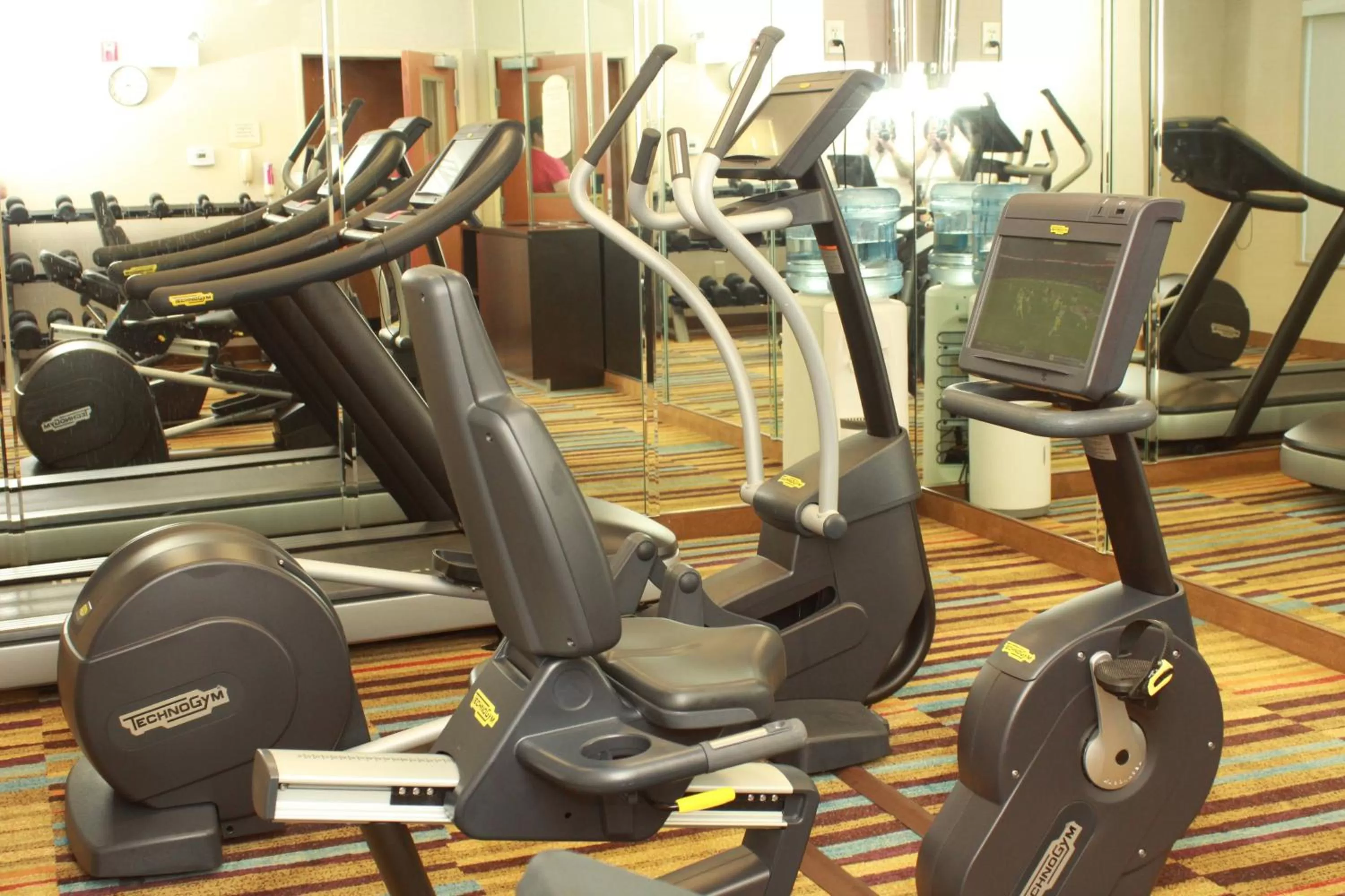Fitness centre/facilities in Fairfield Inn & Suites by Marriott Fairmont