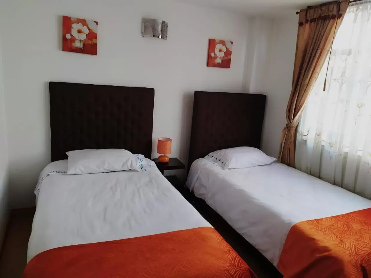 Twin Room in Oporto 83 Twin Room in Oporto 83