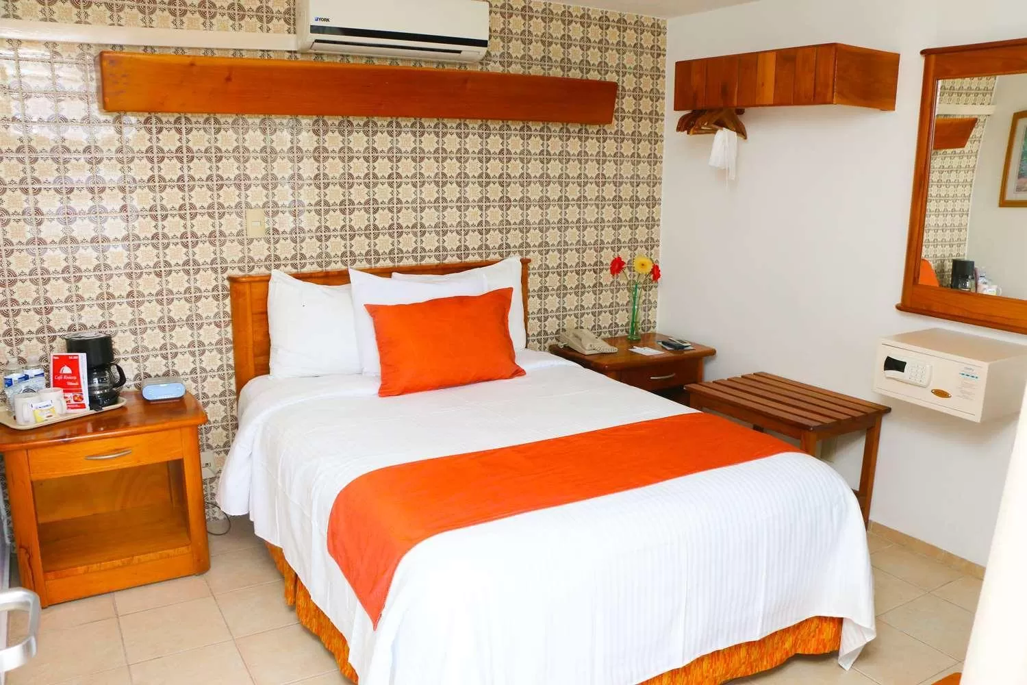 Double Room with Double Bed - single occupancy - Non-Smoking in Best Western Riviera Tuxpan