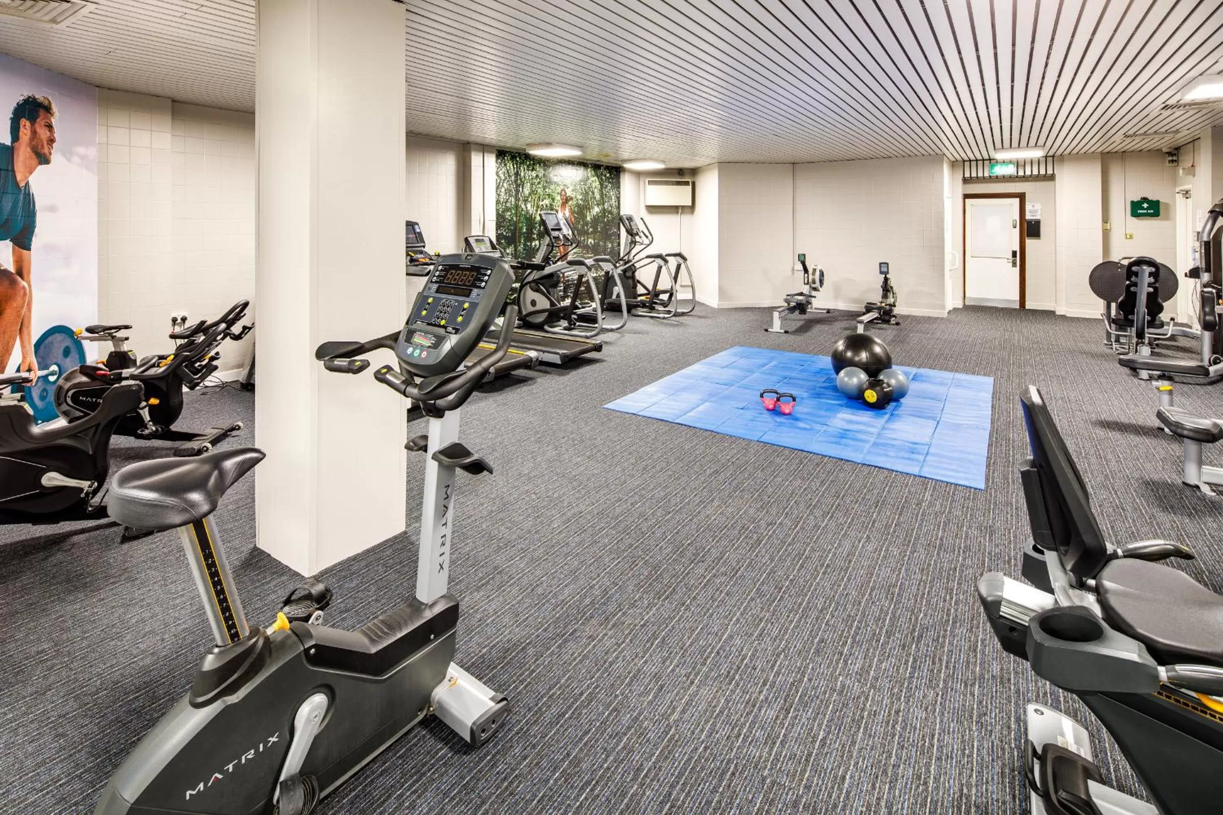 Fitness centre/facilities in Mercure Swansea Hotel