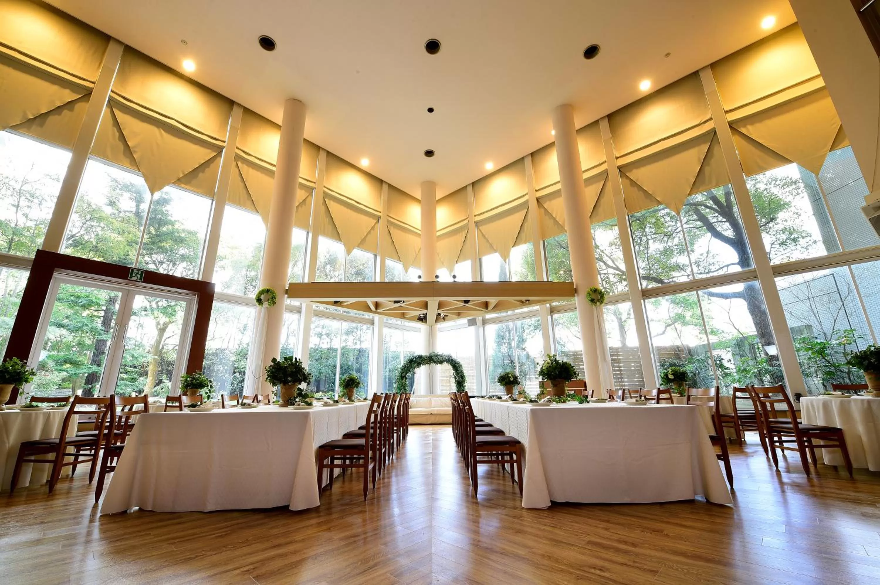 Banquet/Function facilities in Hotel Hewitt Koshien