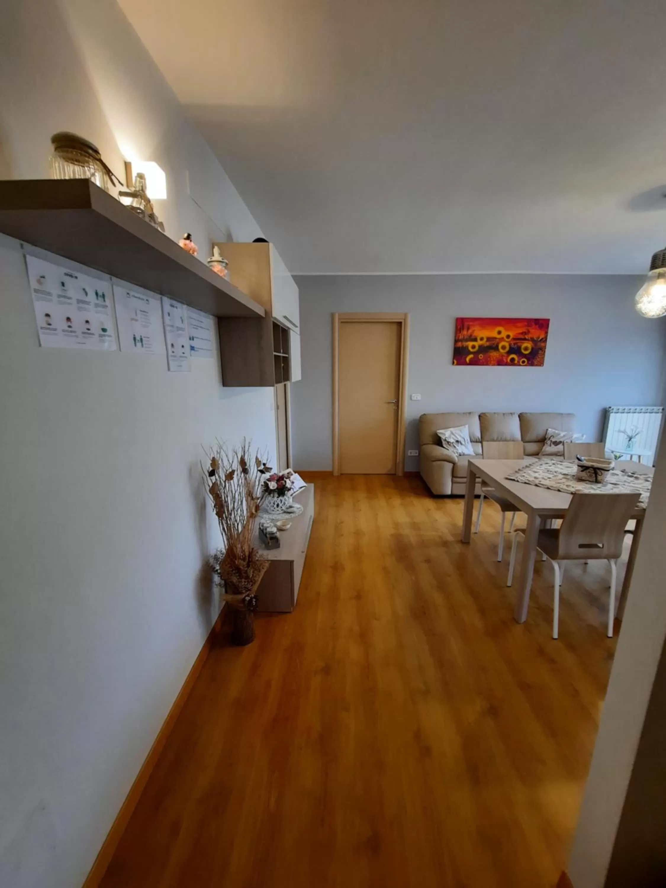 Communal lounge/ TV room in B&B Girasoli