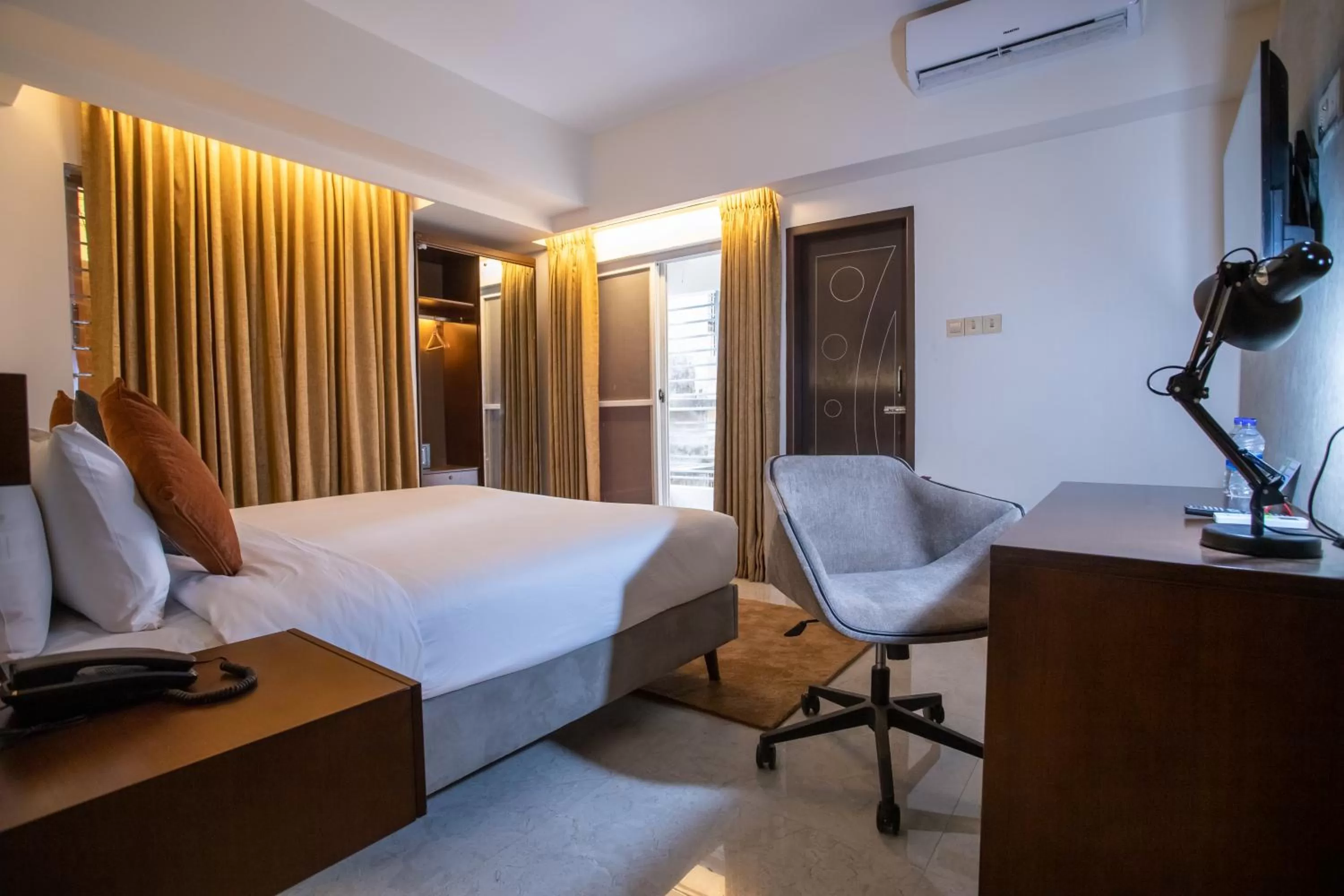 Photo of the whole room, Bed in Jatra Flagship Chattogram City Centre