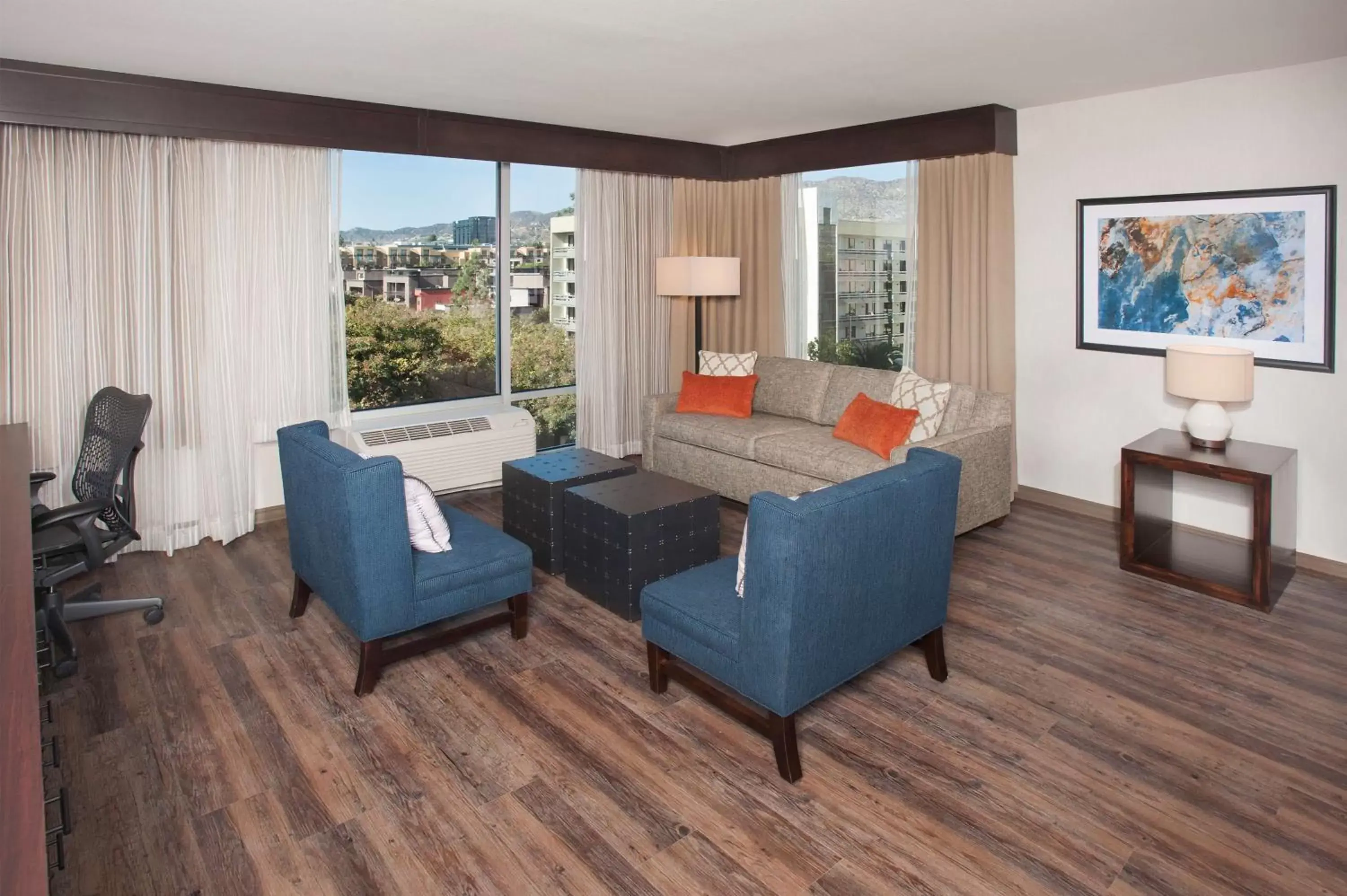 King Suite - Disability Access Hearing Accessible Roll-In Shower in Hilton Garden Inn Burbank Los Angeles King Suite - Disability Access Hearing Accessible Roll-In Shower in Hilton Garden Inn Burbank Los Angeles