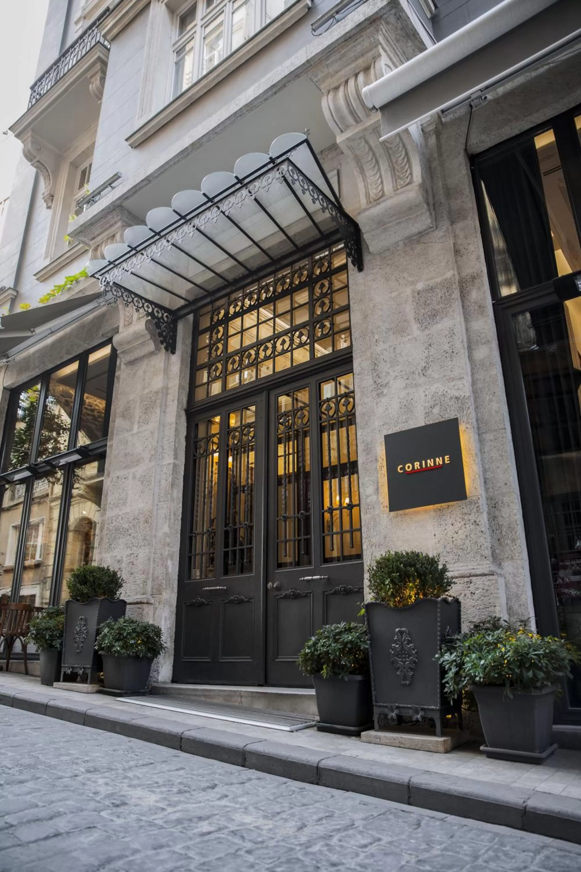 Facade/entrance in Corinne Art & Boutique Hotel