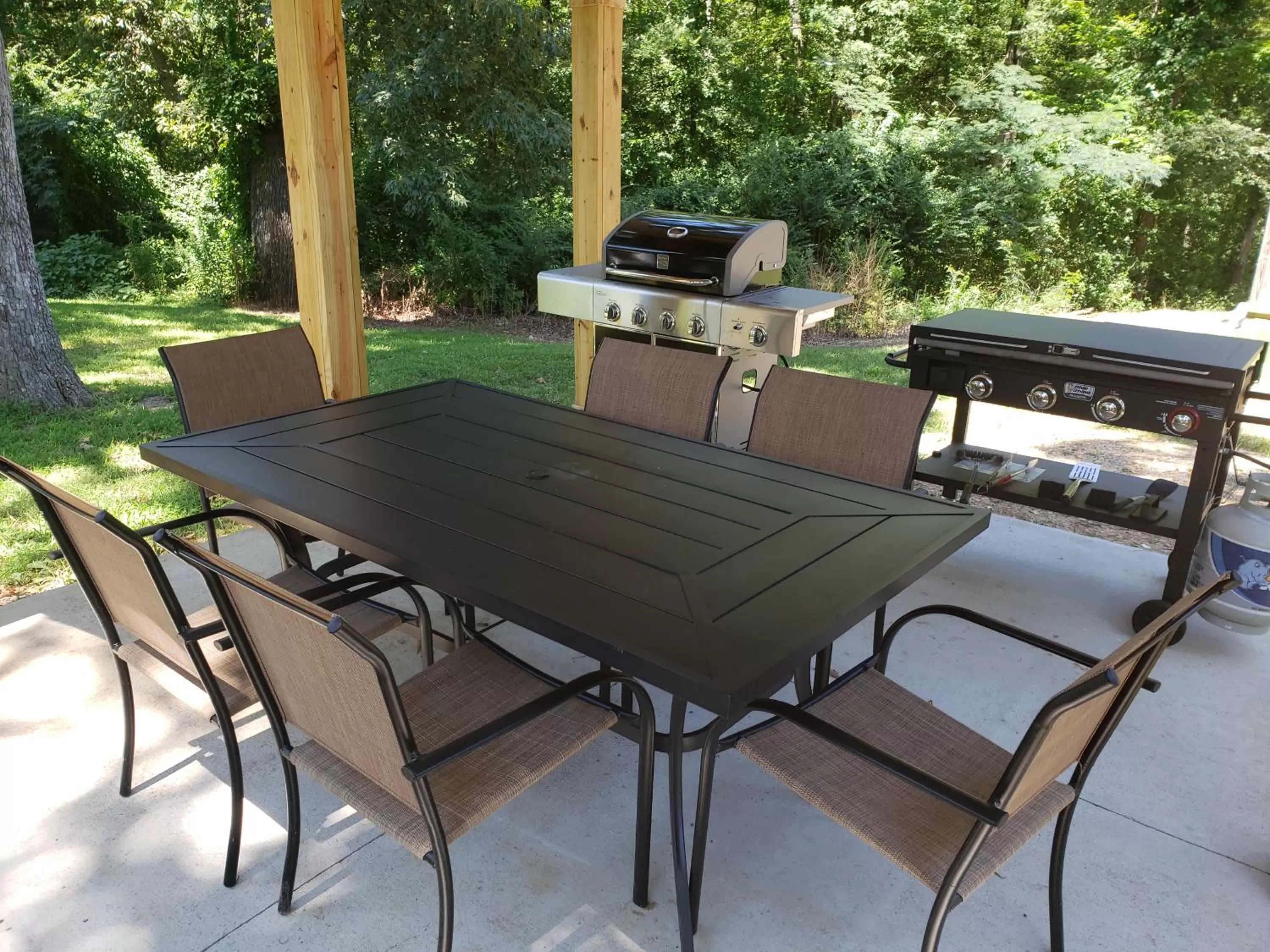 BBQ facilities in Early American Motel
