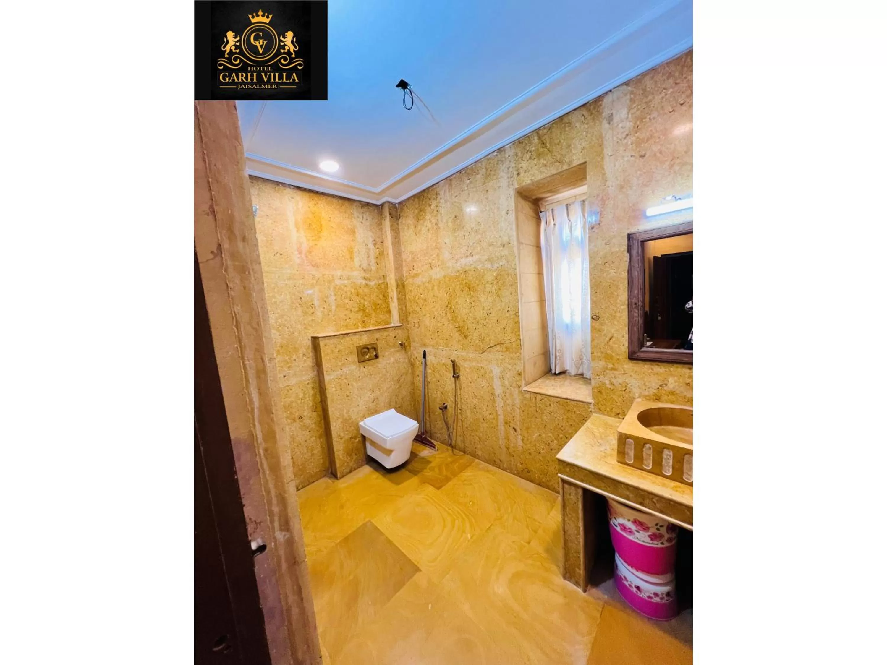 Property building, TV/Entertainment Center in Hotel Garh Vila