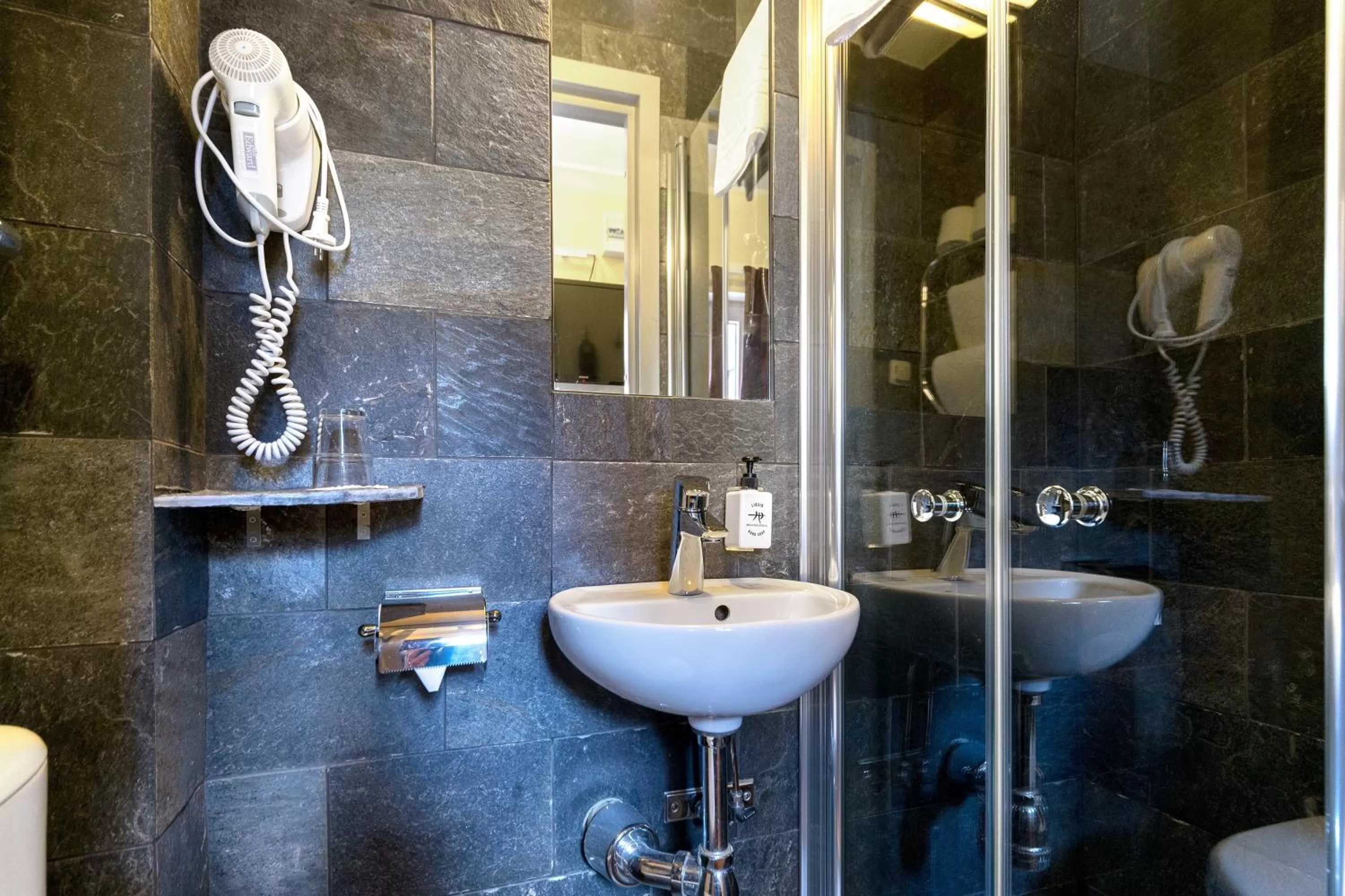 Bathroom in Rex Hotel