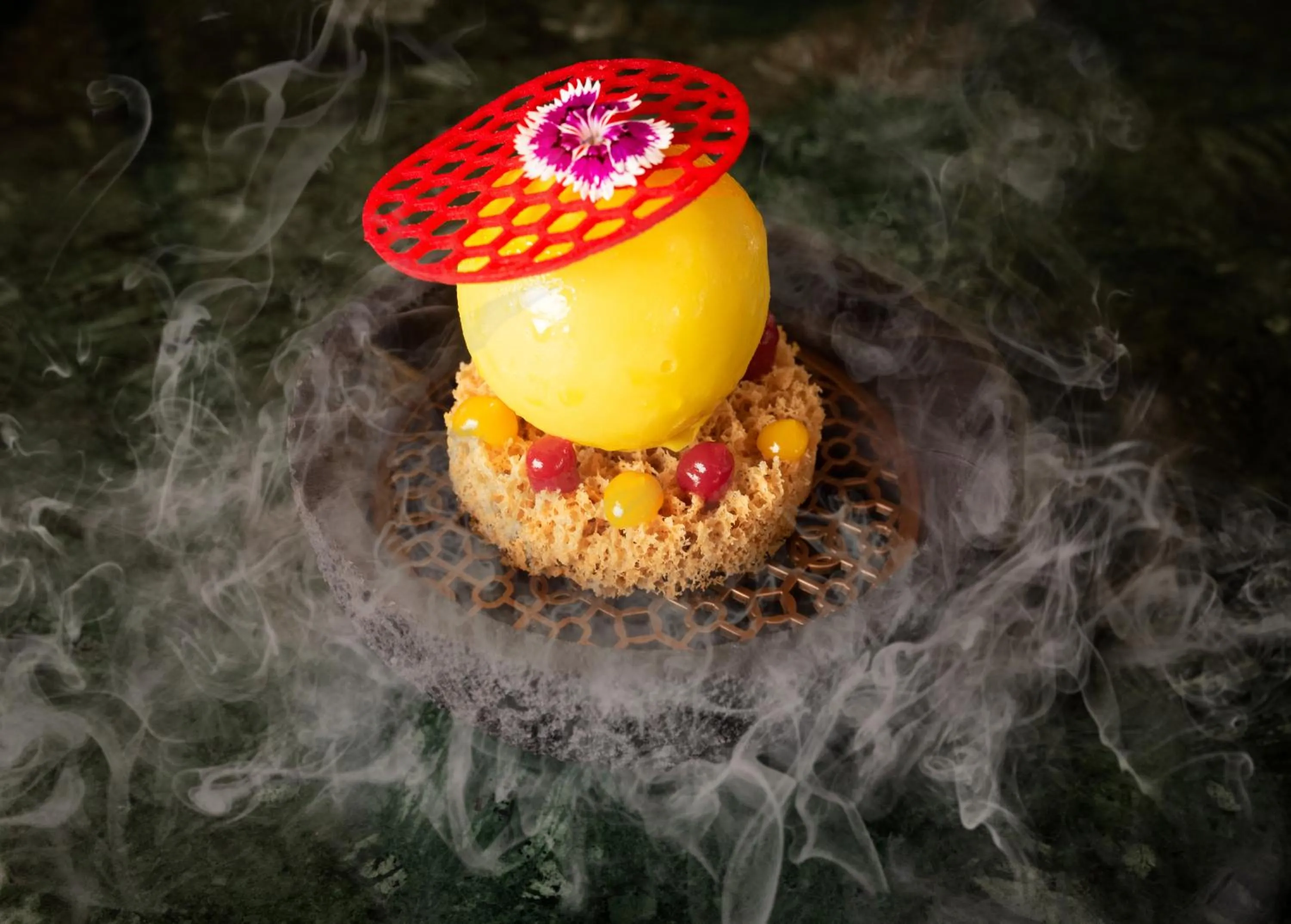 Restaurant/places to eat in Avista Hideaway Phuket Patong - MGallery