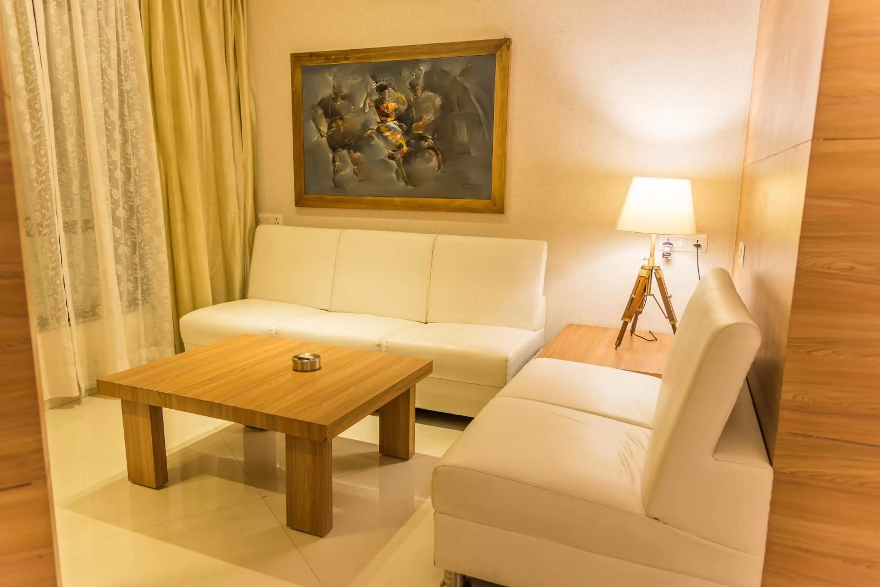 Sangai Continental (The Boutique Hotel)