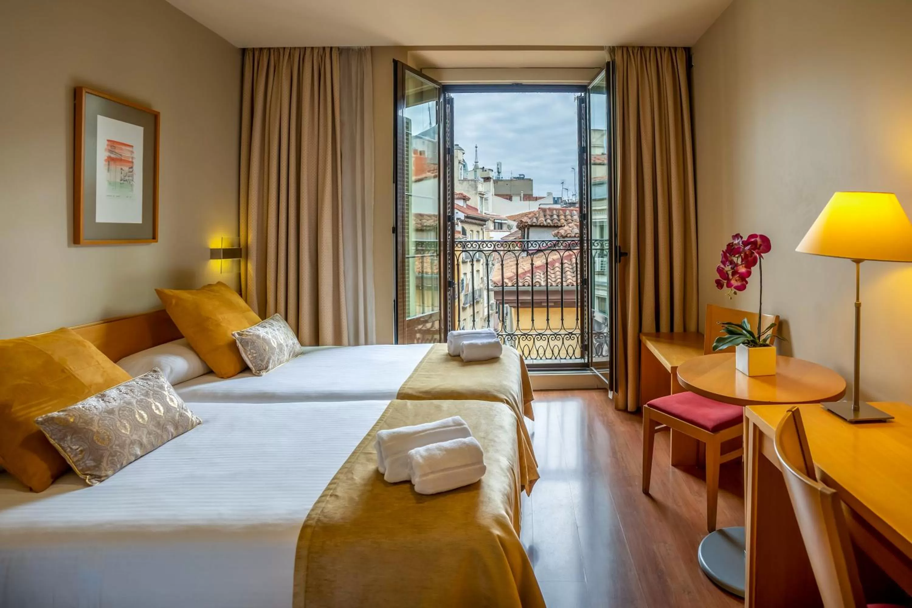 View (from property/room), Bed in Victoria 4 Puerta del Sol