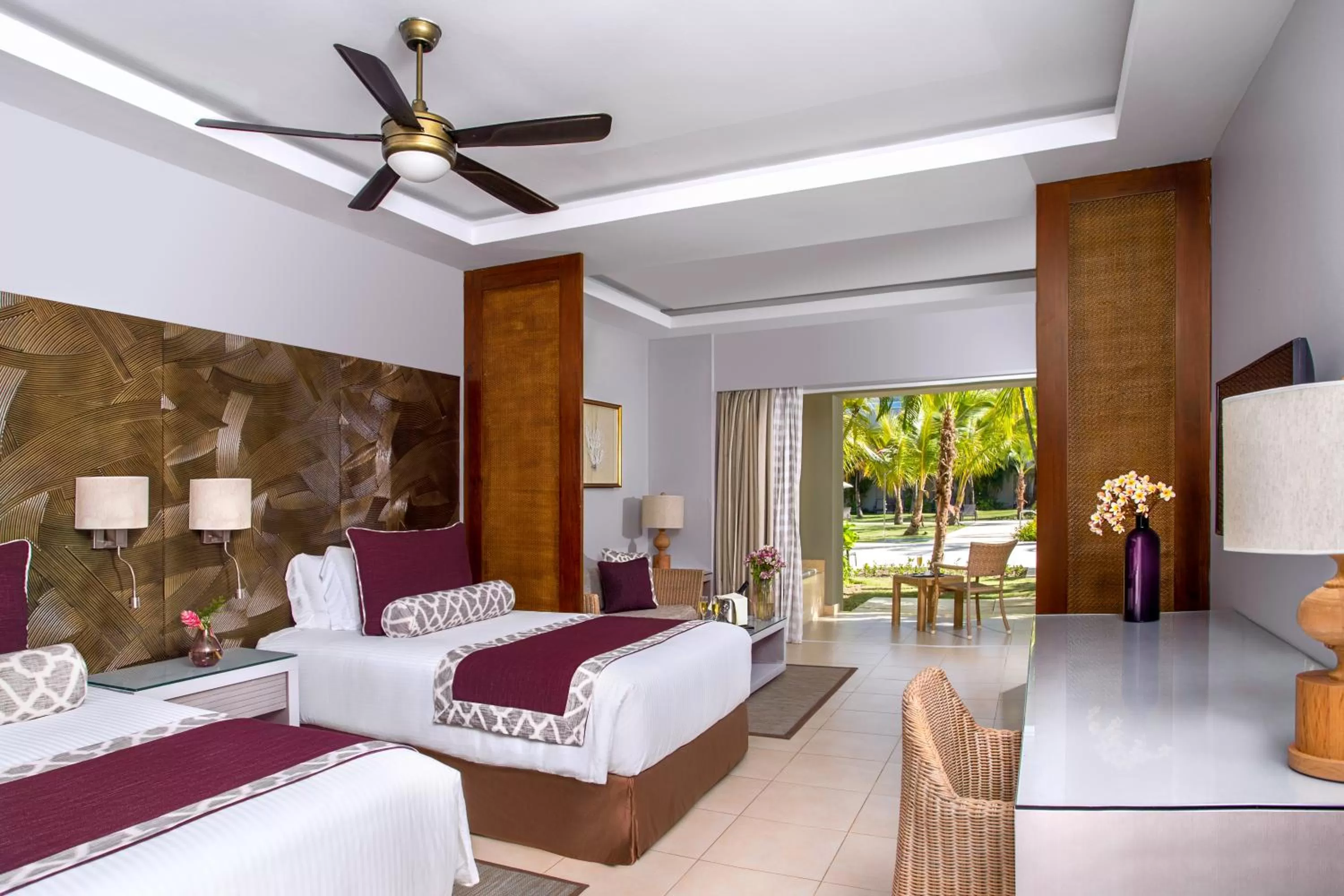 Bed in Dreams Royal Beach Punta Cana - All Inclusive