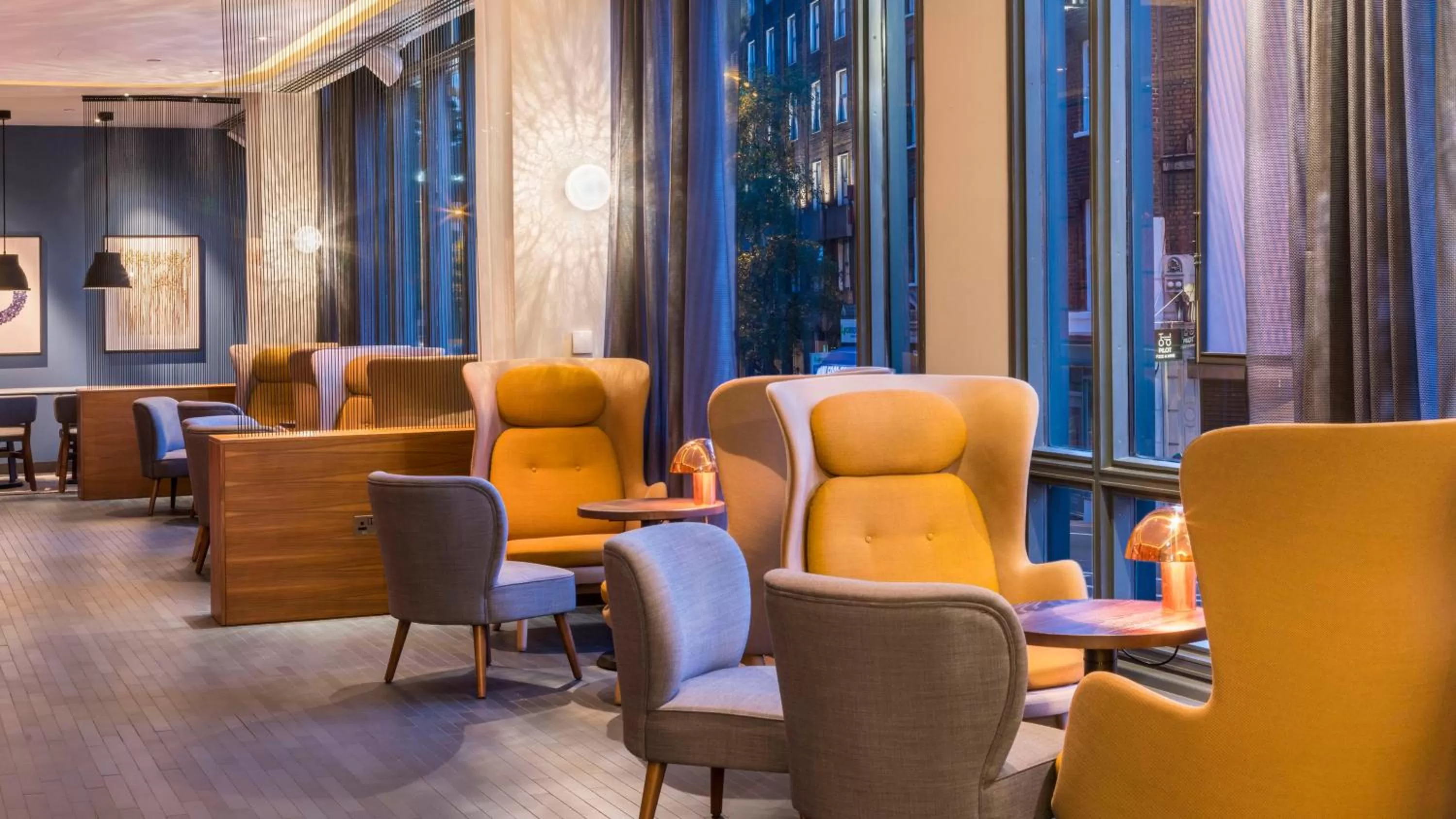 Lounge or bar in Crowne Plaza London Kings Cross by IHG