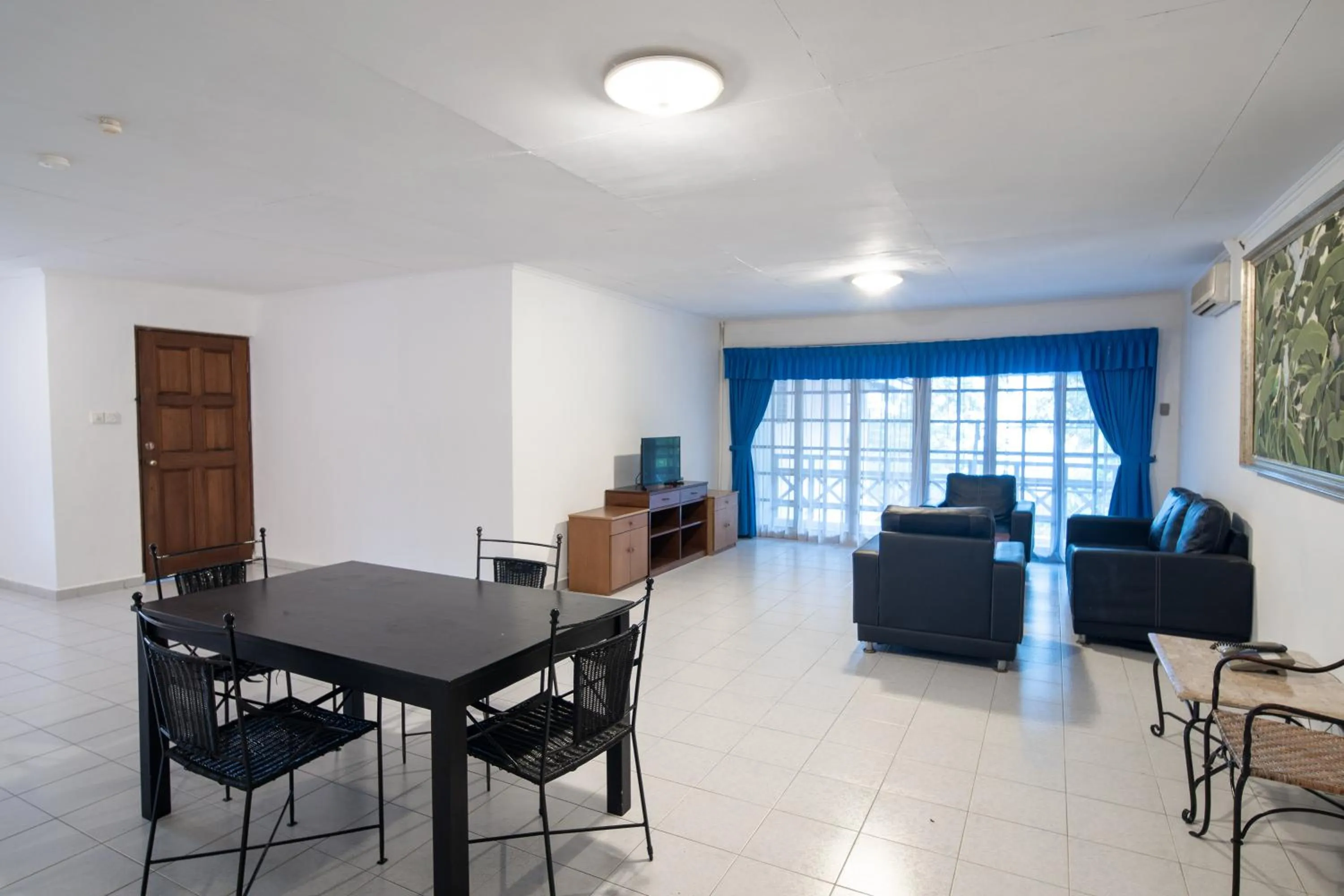 TV and multimedia in Nongsa Point Marina