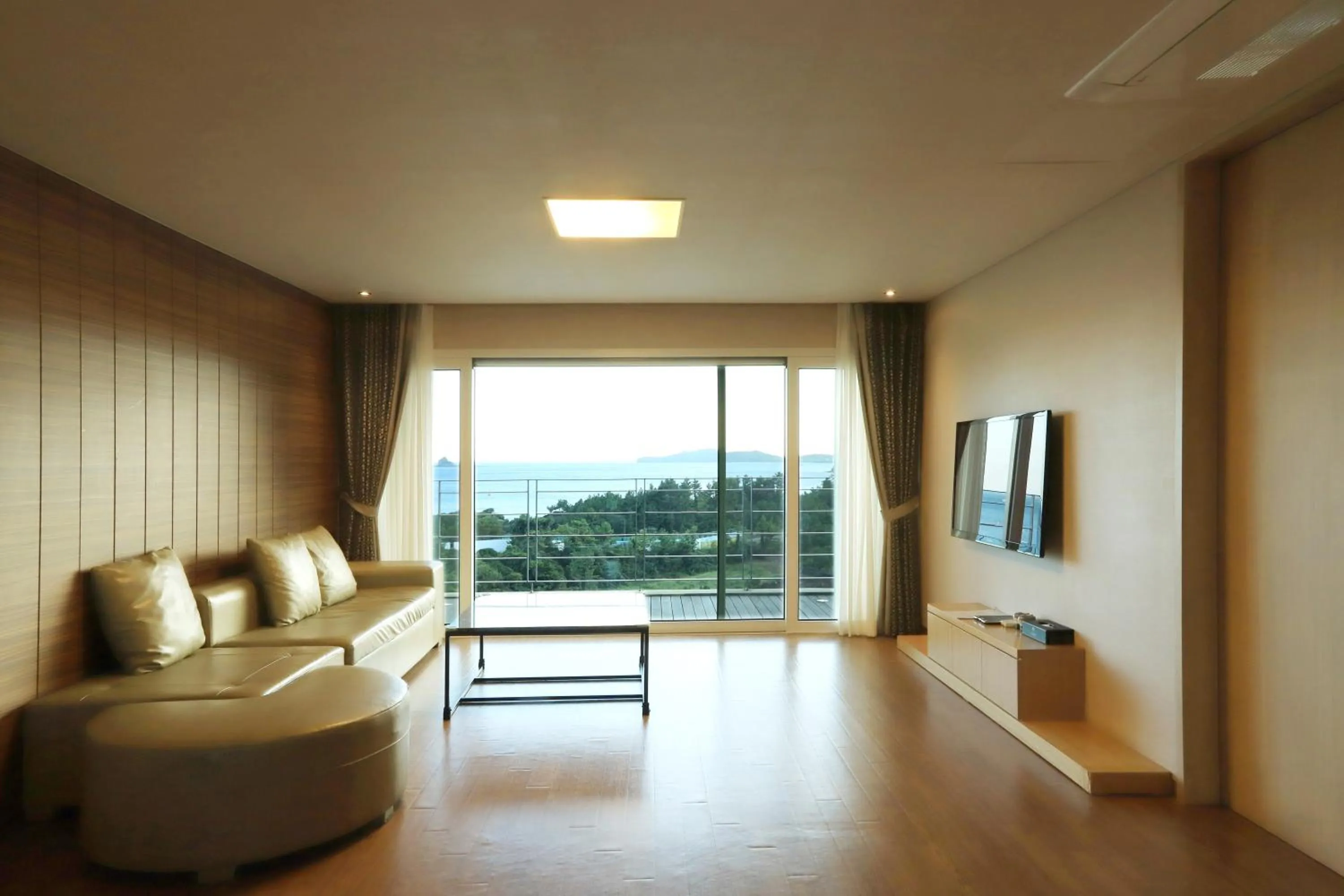 Coffee/tea facilities in Y Resort Jeju