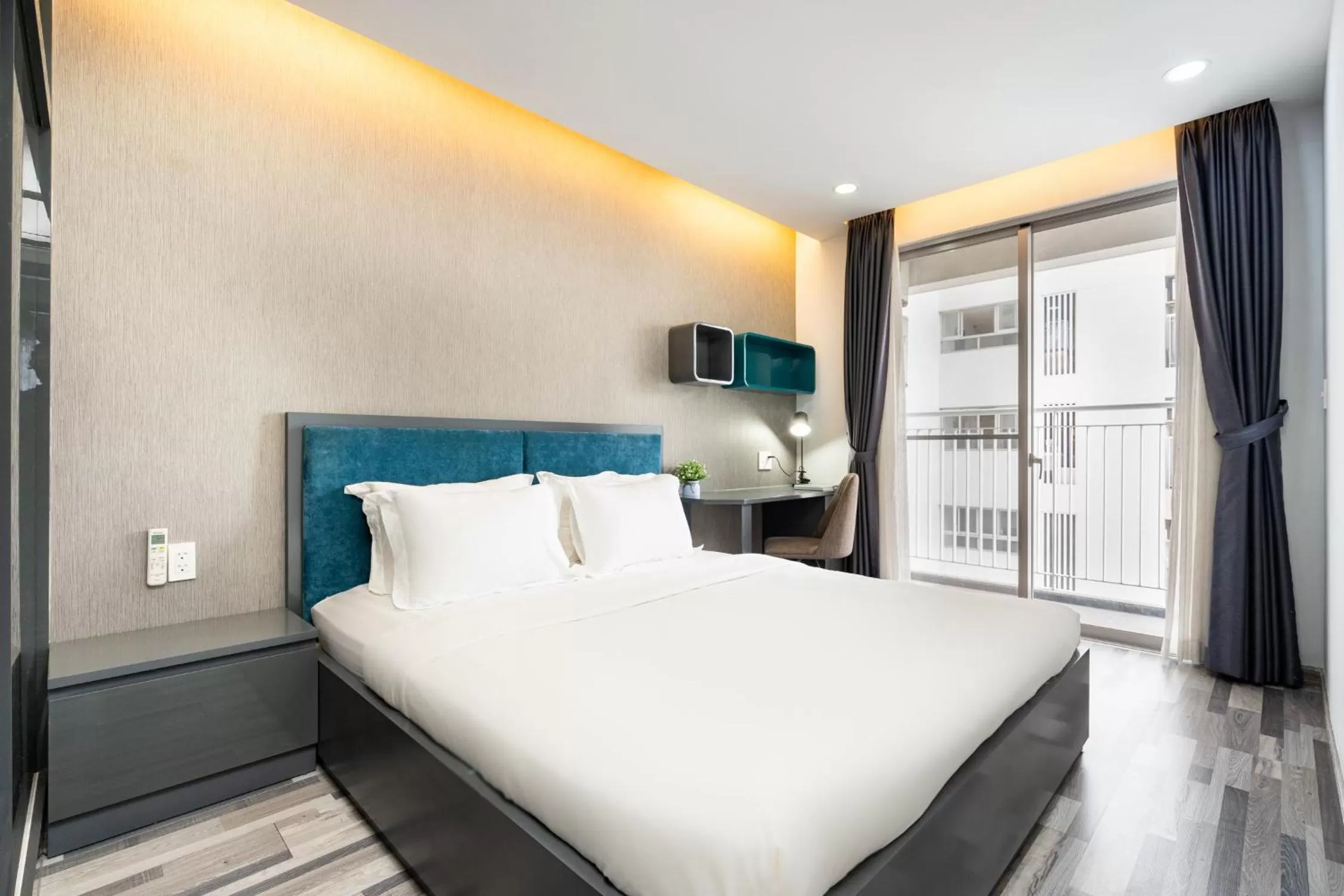 Bedroom, Bed in Convinia Apartment