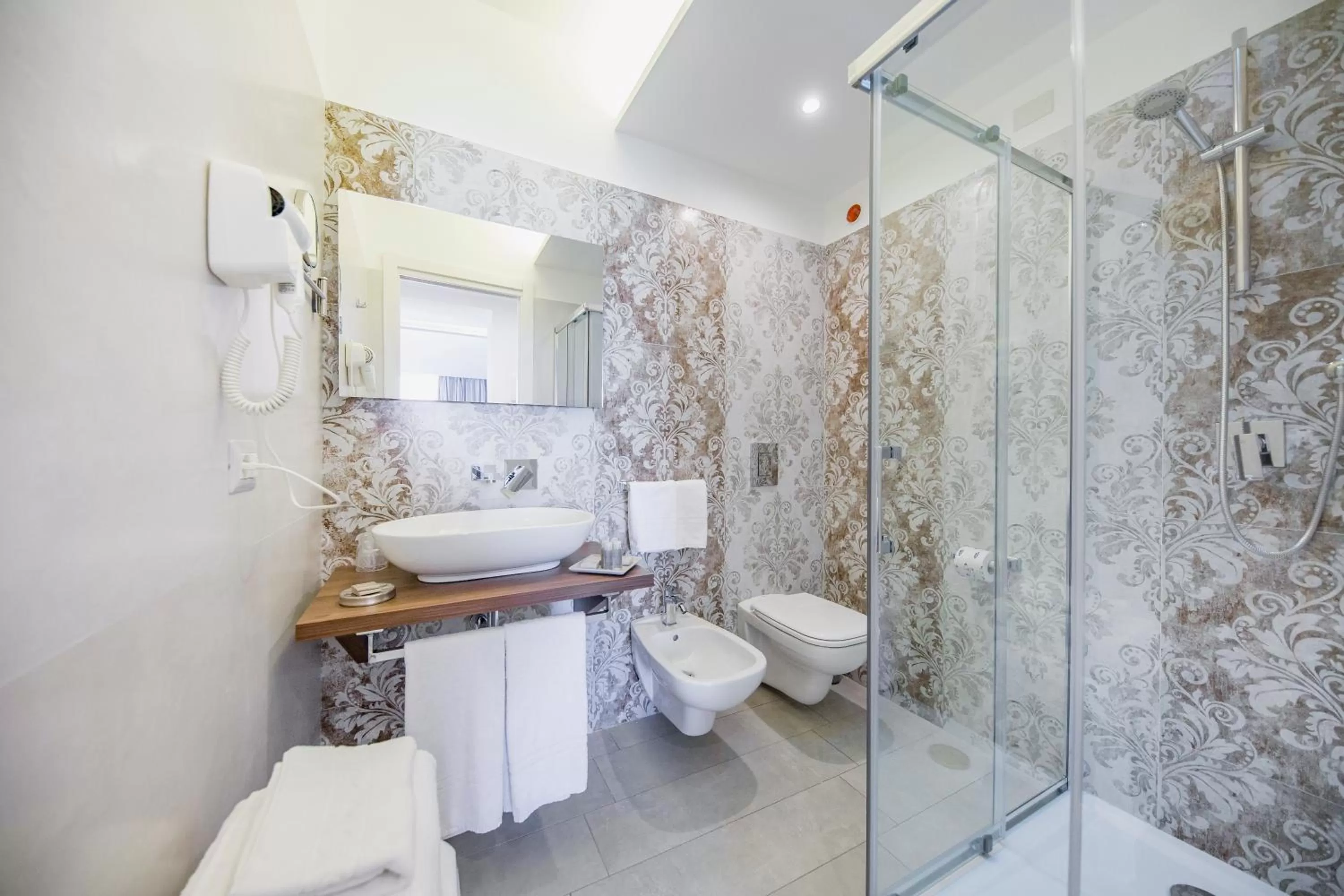 Ossuna Bay Hotel Boutique