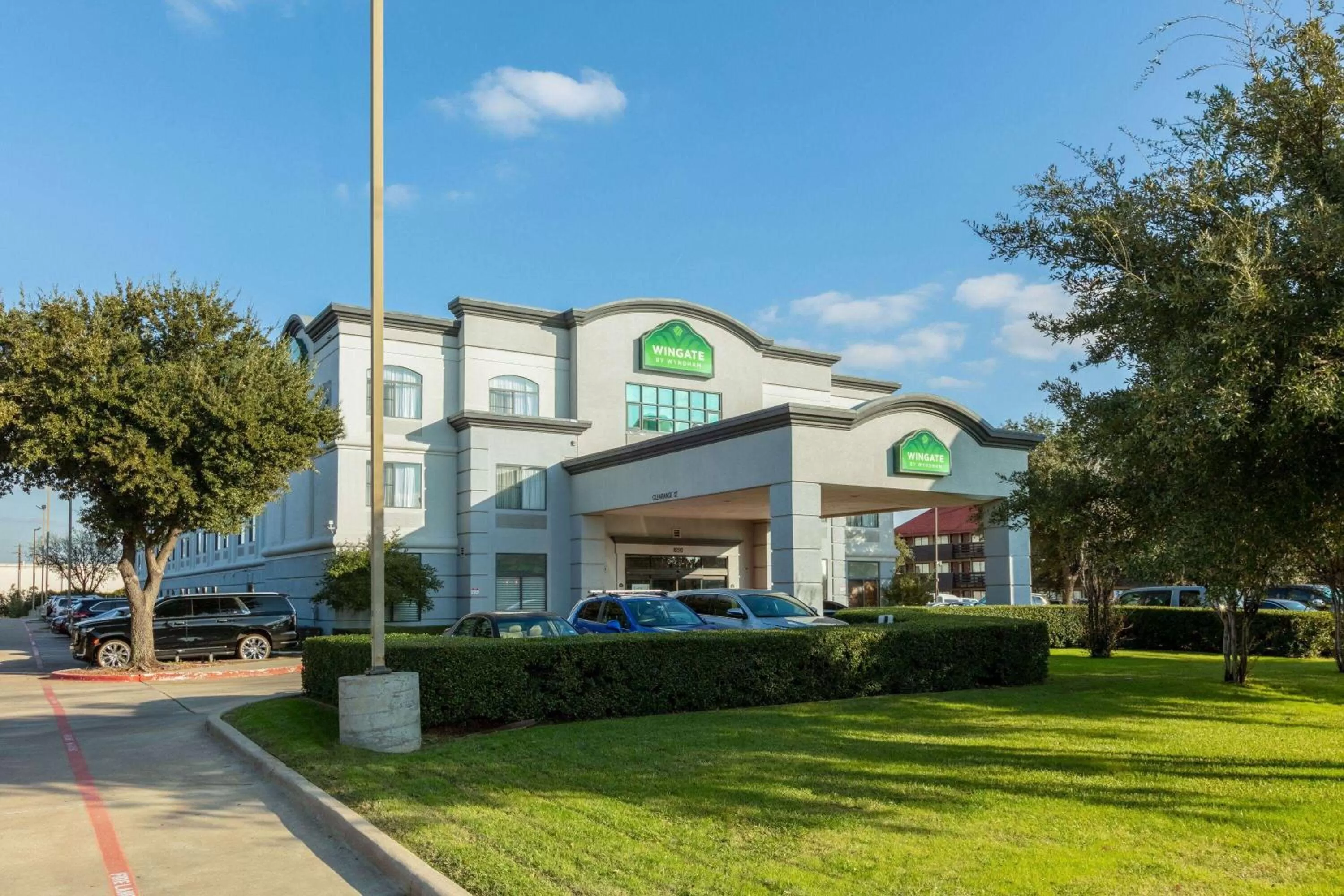 Property building in Wingate by Wyndham - DFW North