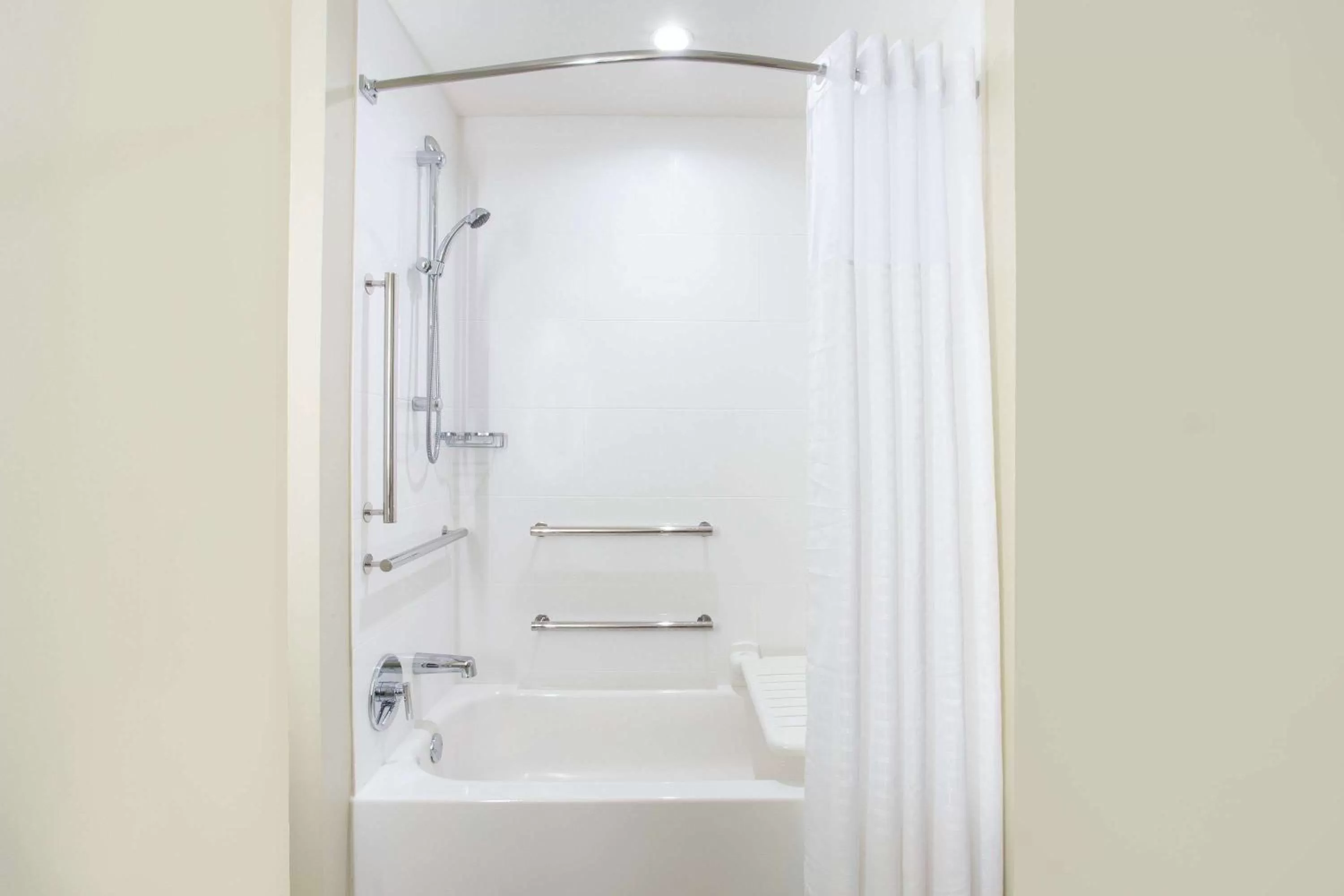 Bathroom in Wingate by Wyndham Page Lake Powell