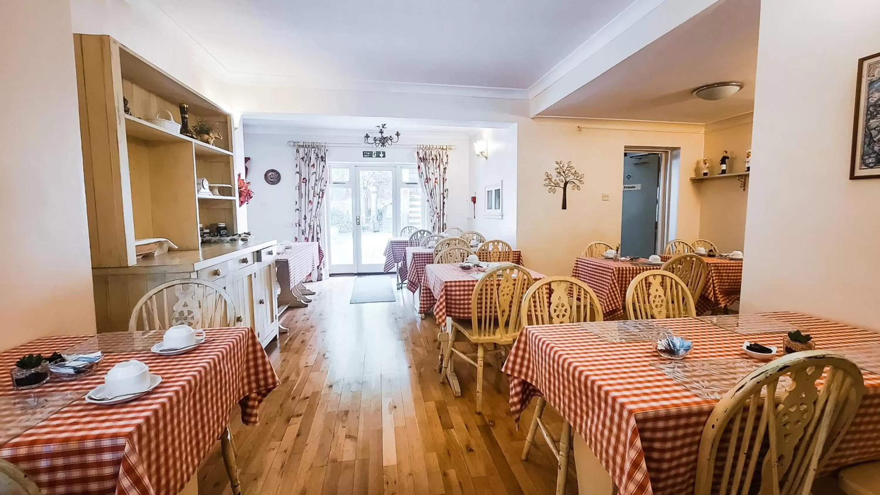 Restaurant/places to eat in Pickwicks Guest House