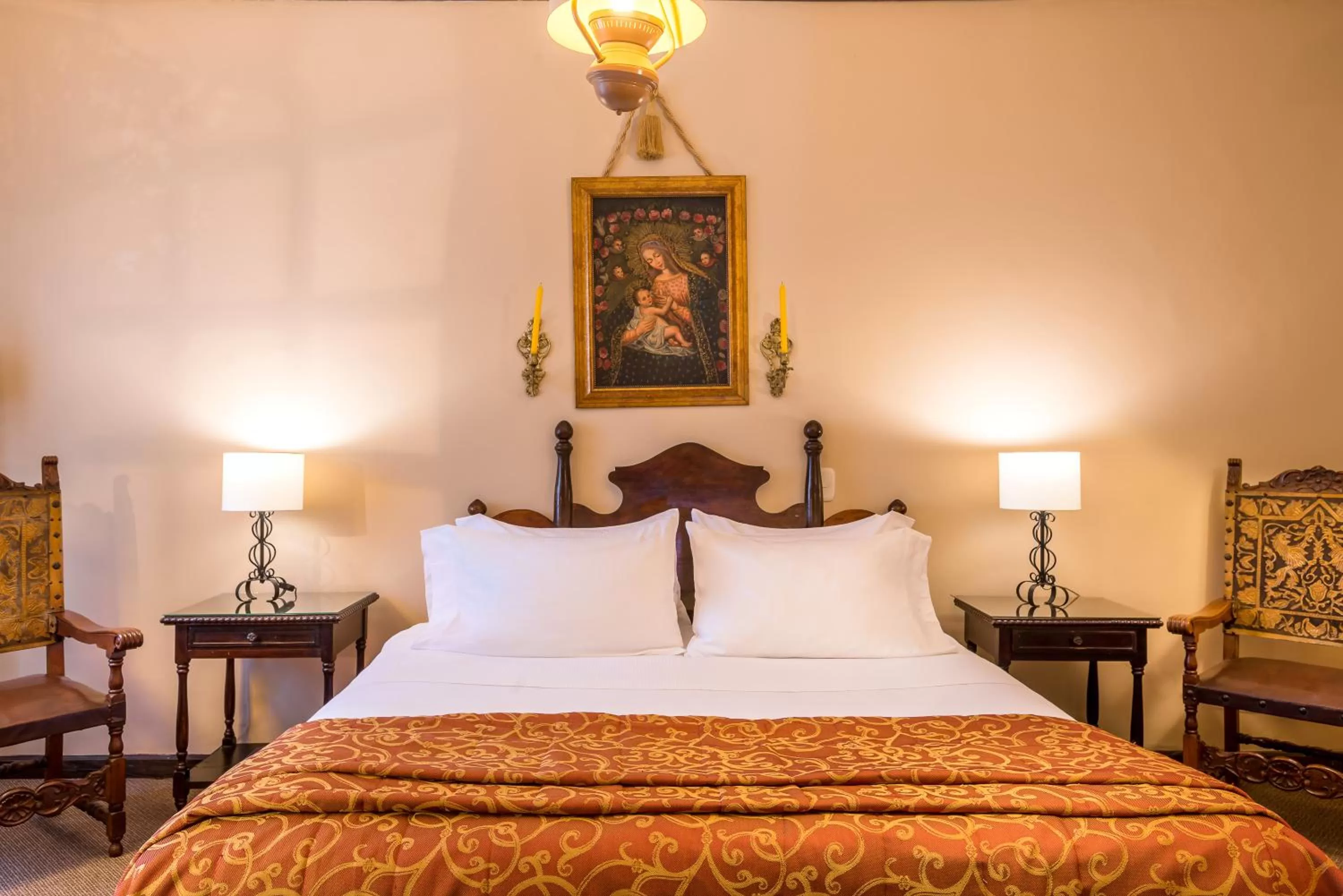 Bedroom, Bed in Hotel Dann Monasterio