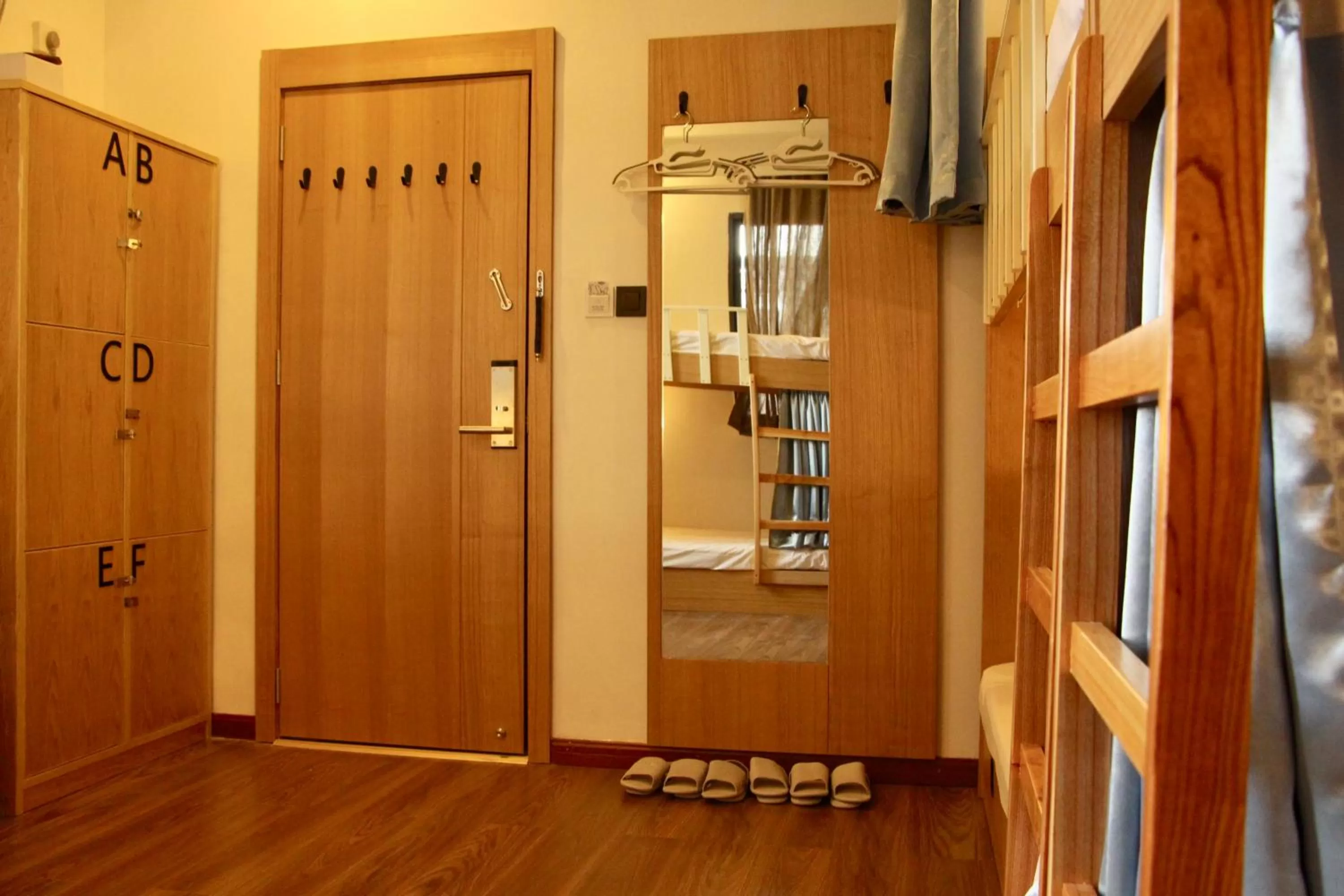 bunk bed in Travel light Guilin