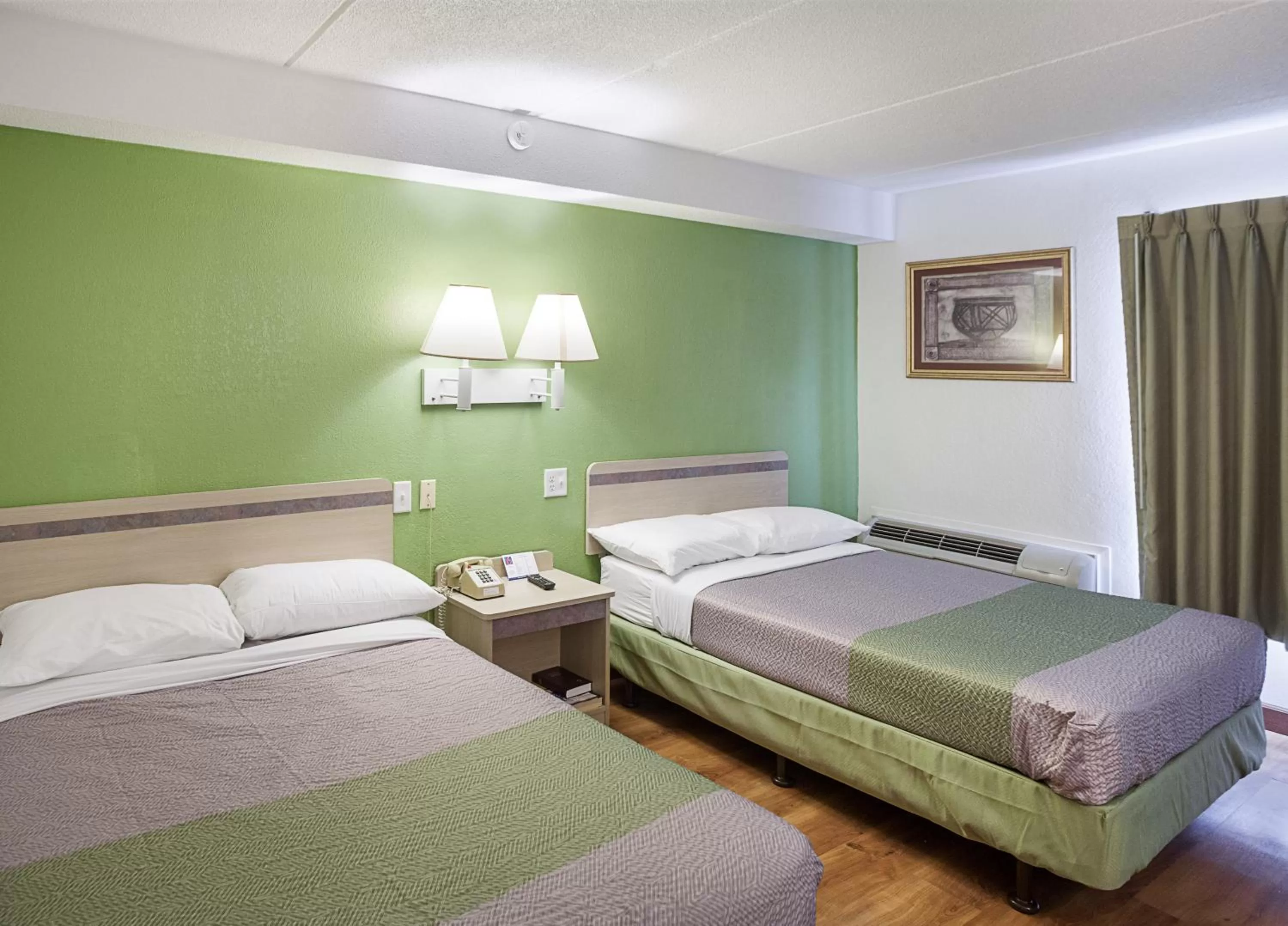 Bedroom, Bed in Motel 6-Binghamton, NY