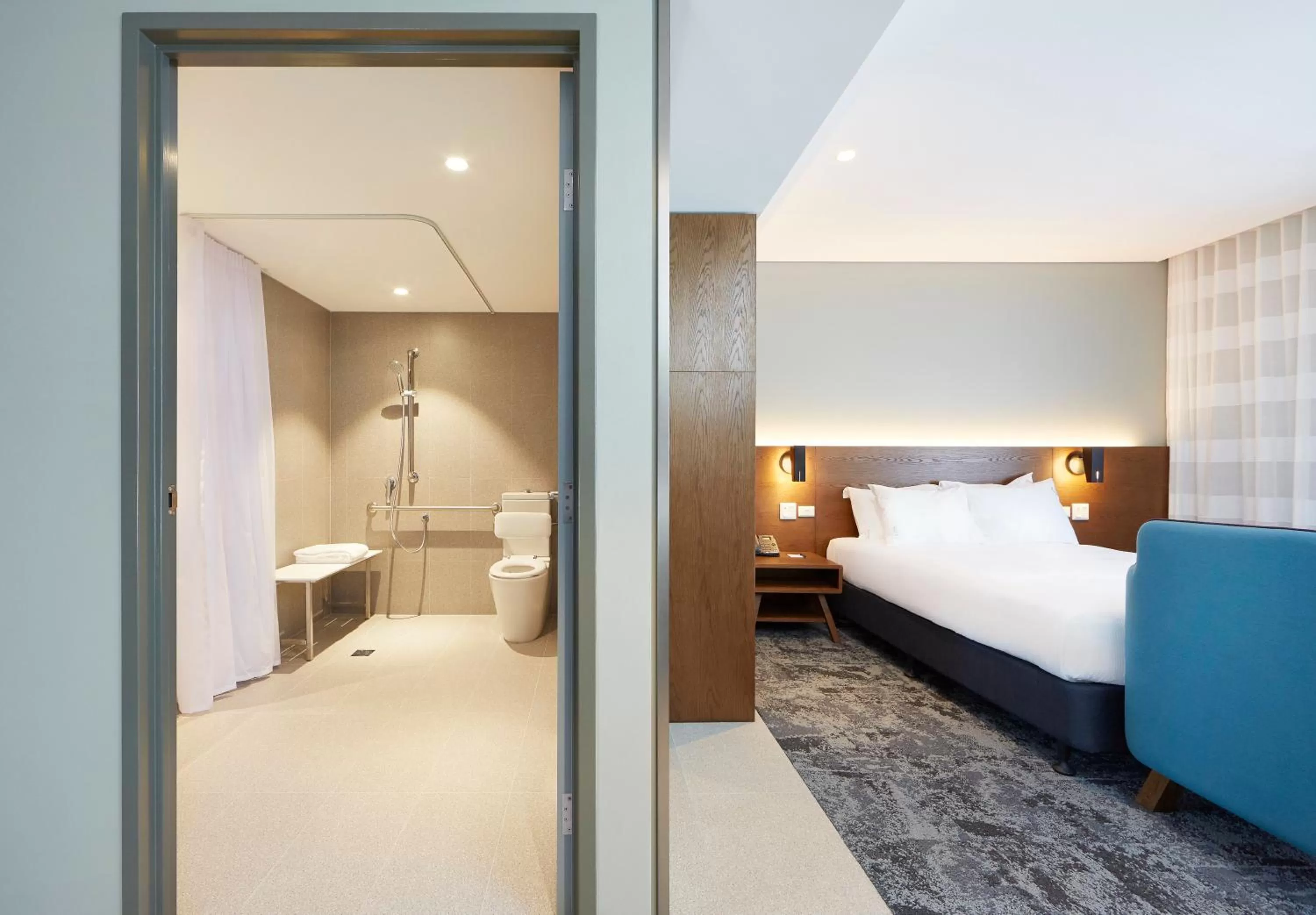 Photo of the whole room, Bed in Holiday Inn Express Newcastle by IHG