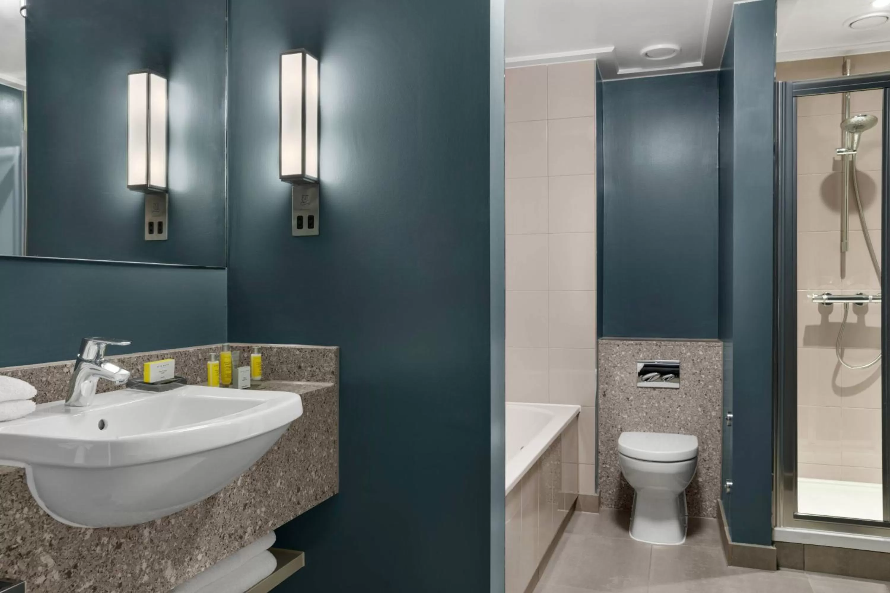 Bathroom in Bristol Marriott Royal Hotel