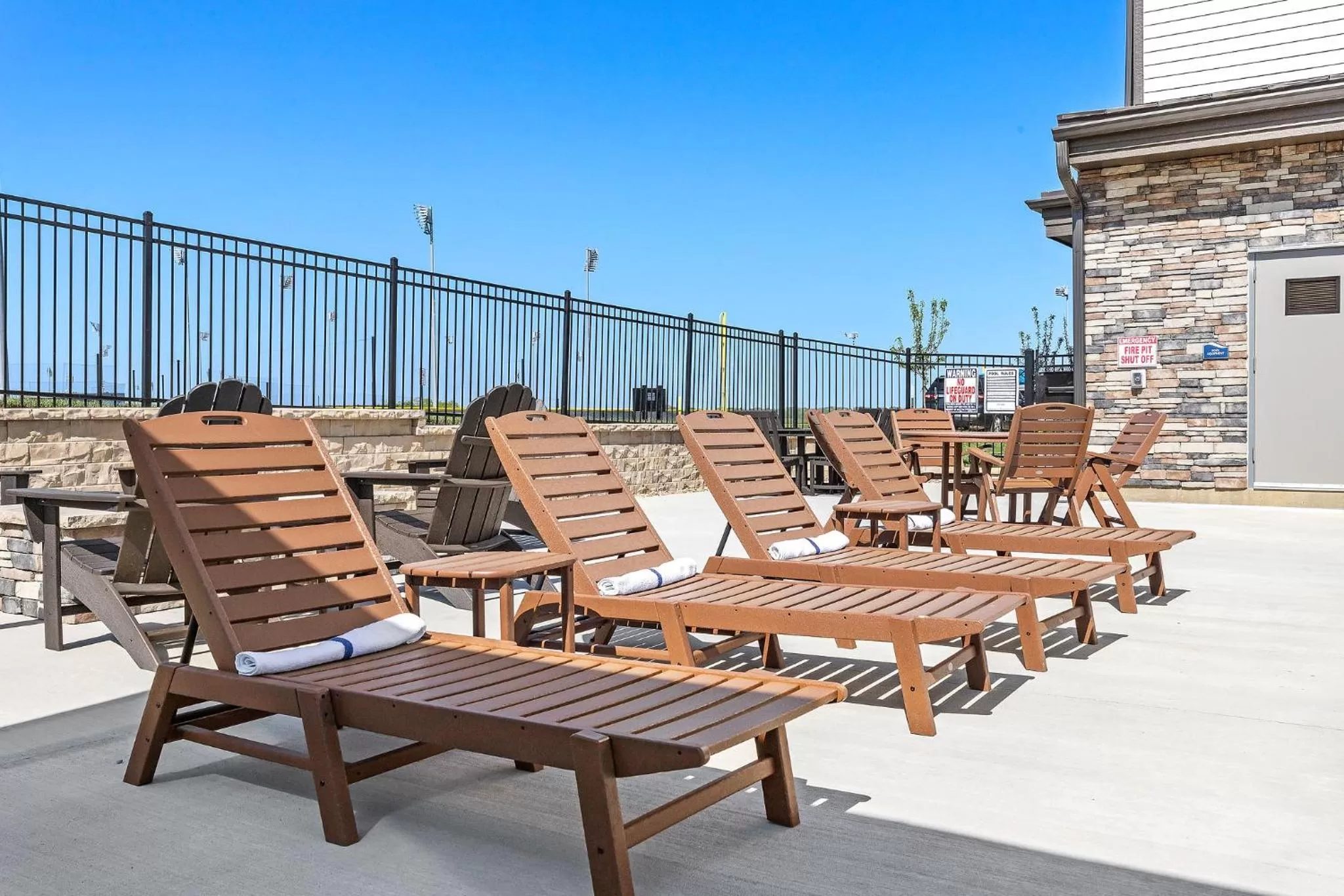 Patio in Holiday Inn Express Kansas City North Parkville by IHG