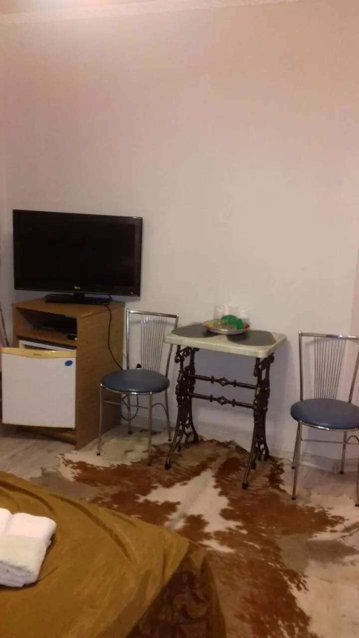 TV/Entertainment Center in Fiesta