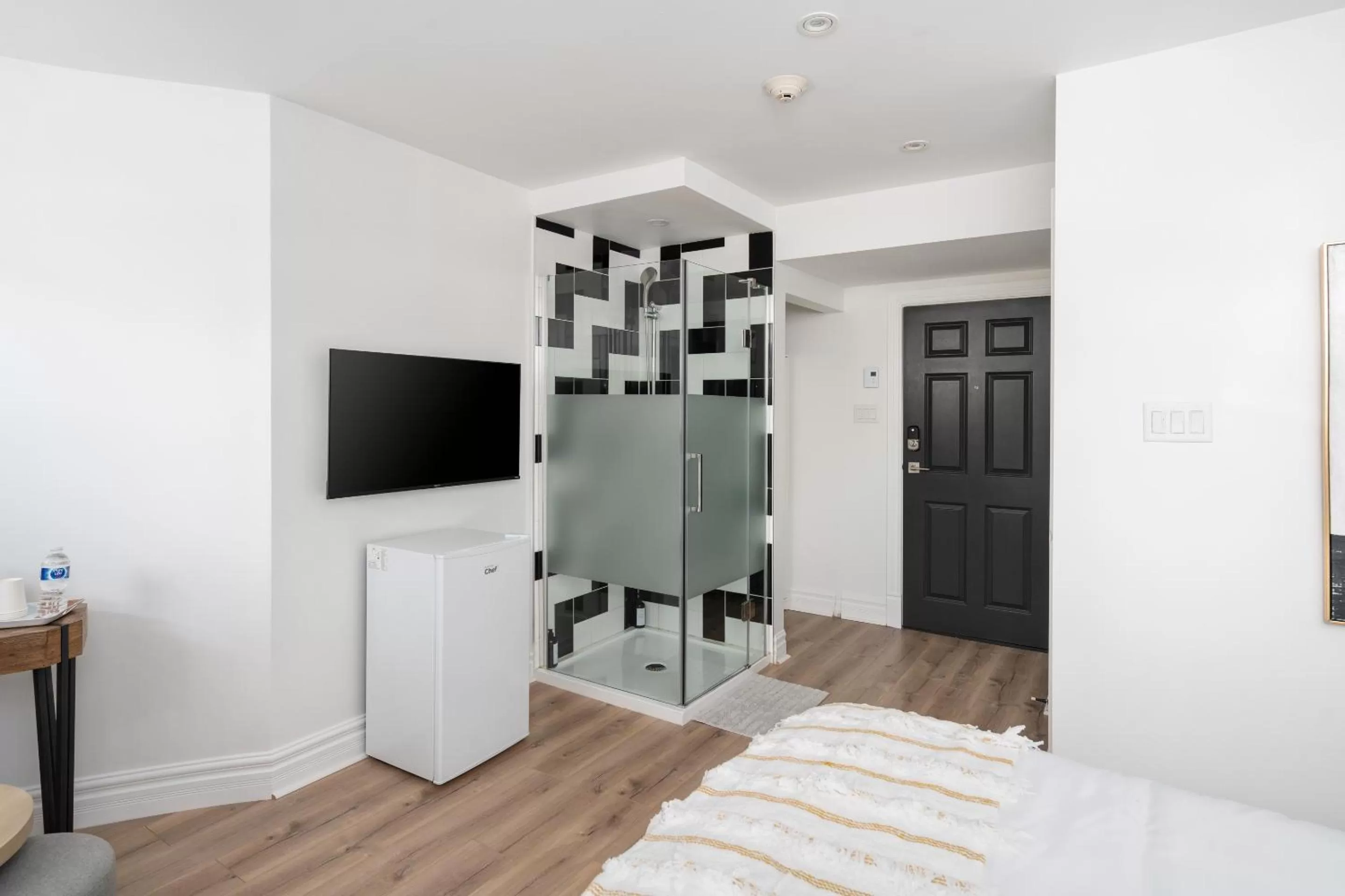 TV/Entertainment Center in Le Penfield Par Nomade MTL